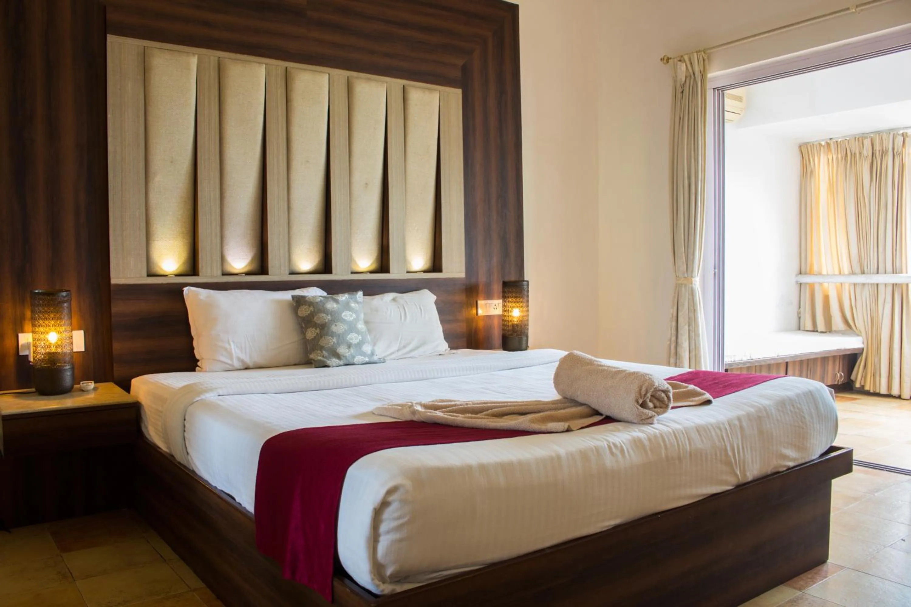 Bed in Shikara Beach Resort