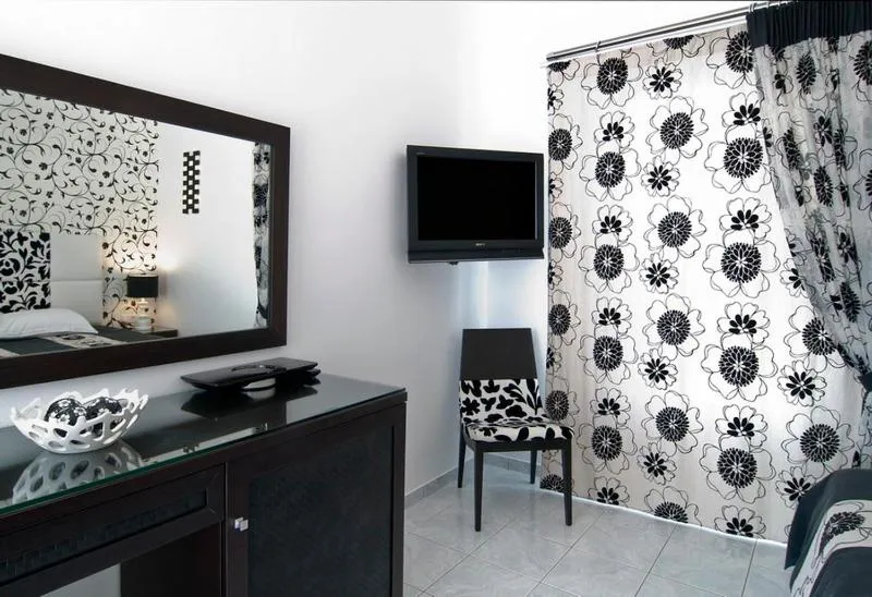 Decorative detail in Lofos Village