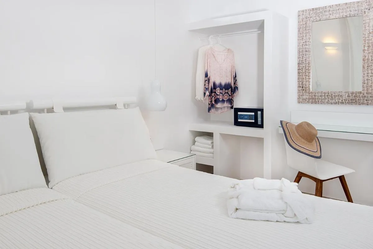 Photo of the whole room, Bed in Lofos Village