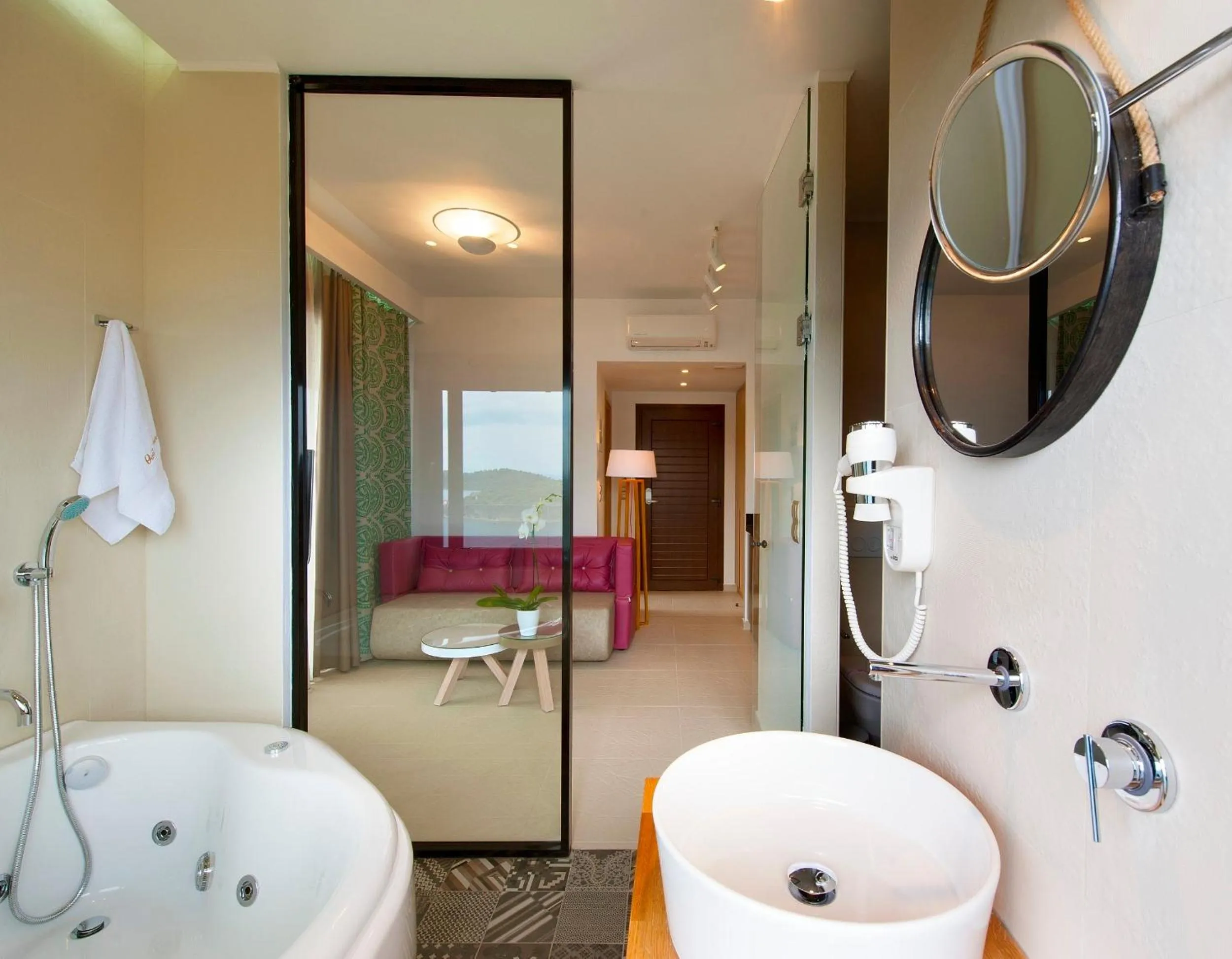 Bed in Thalassokipos