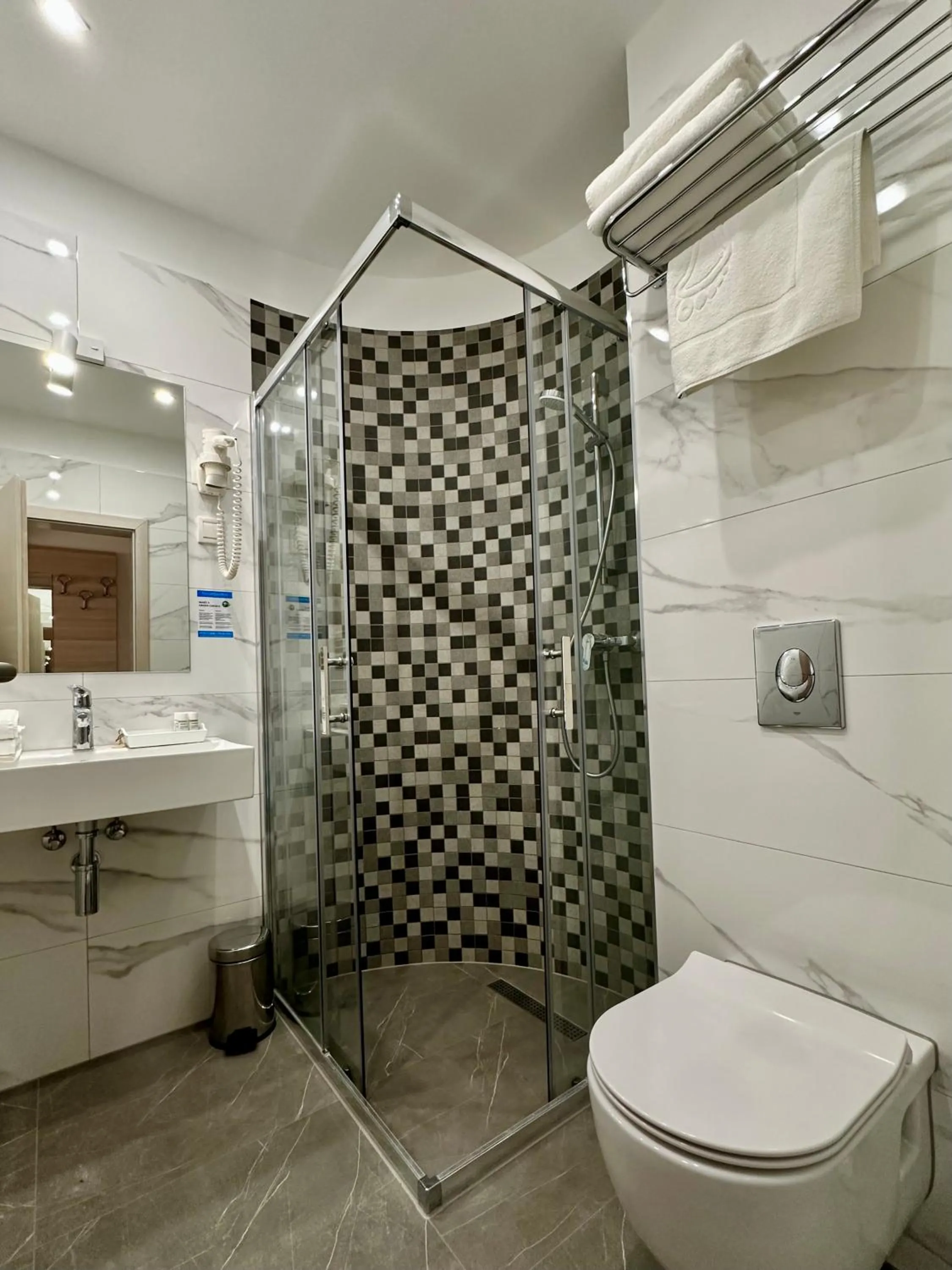 Toilet in Hotel Villa MiraMar