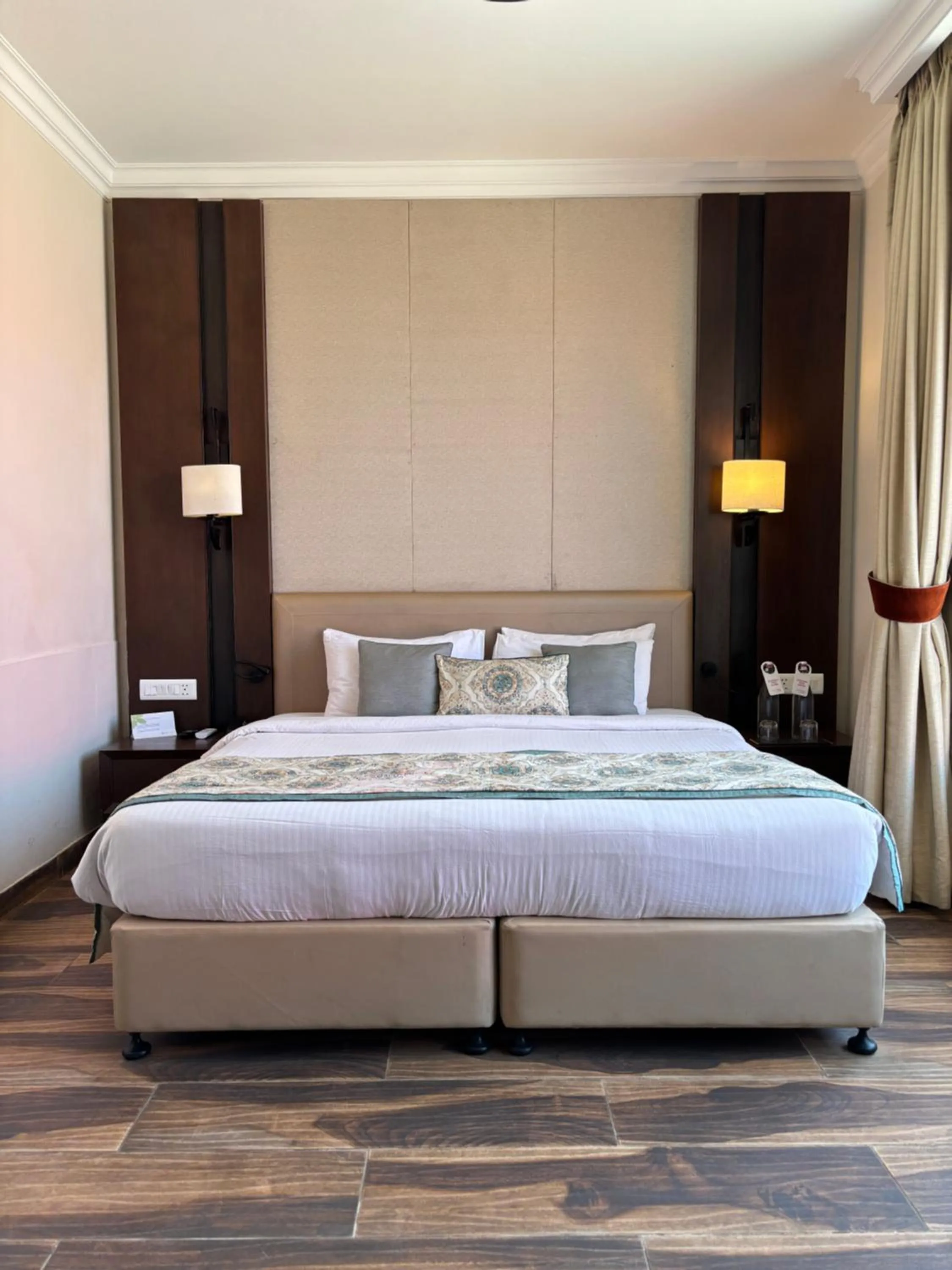 Bed in Regenta Resort & Spa Mashobra