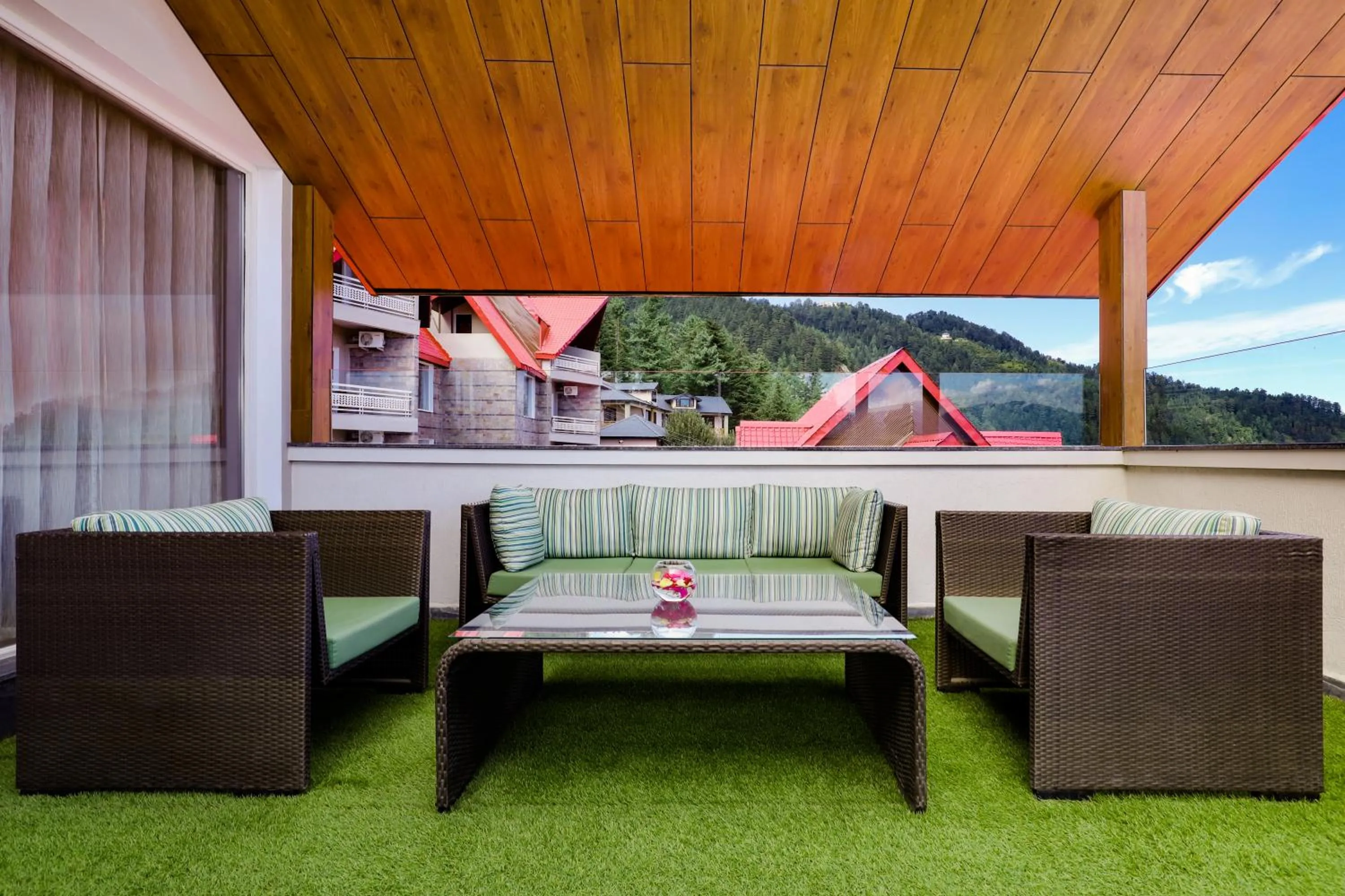 Seating area in Regenta Resort & Spa Mashobra