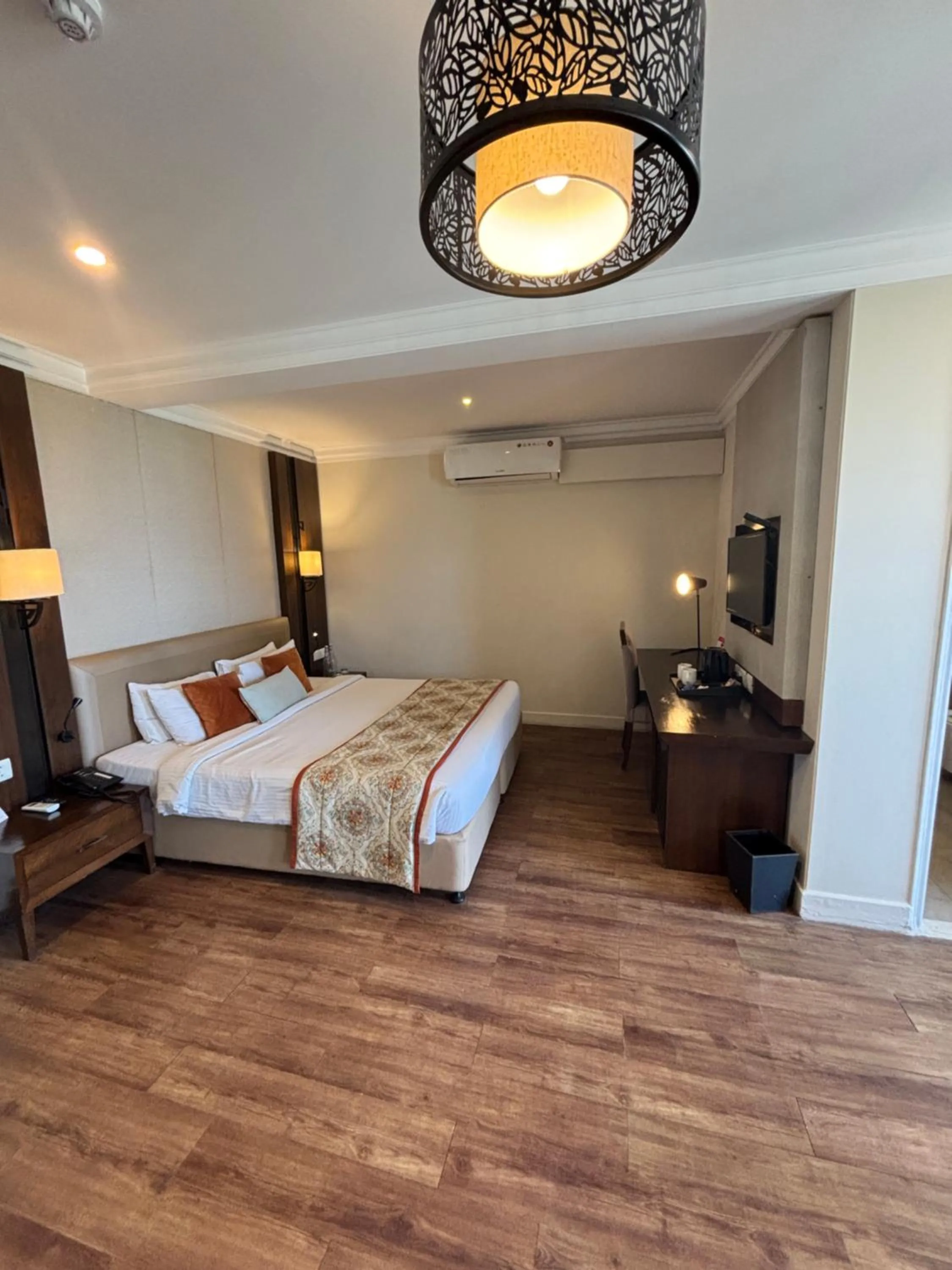 Bed in Regenta Resort & Spa Mashobra