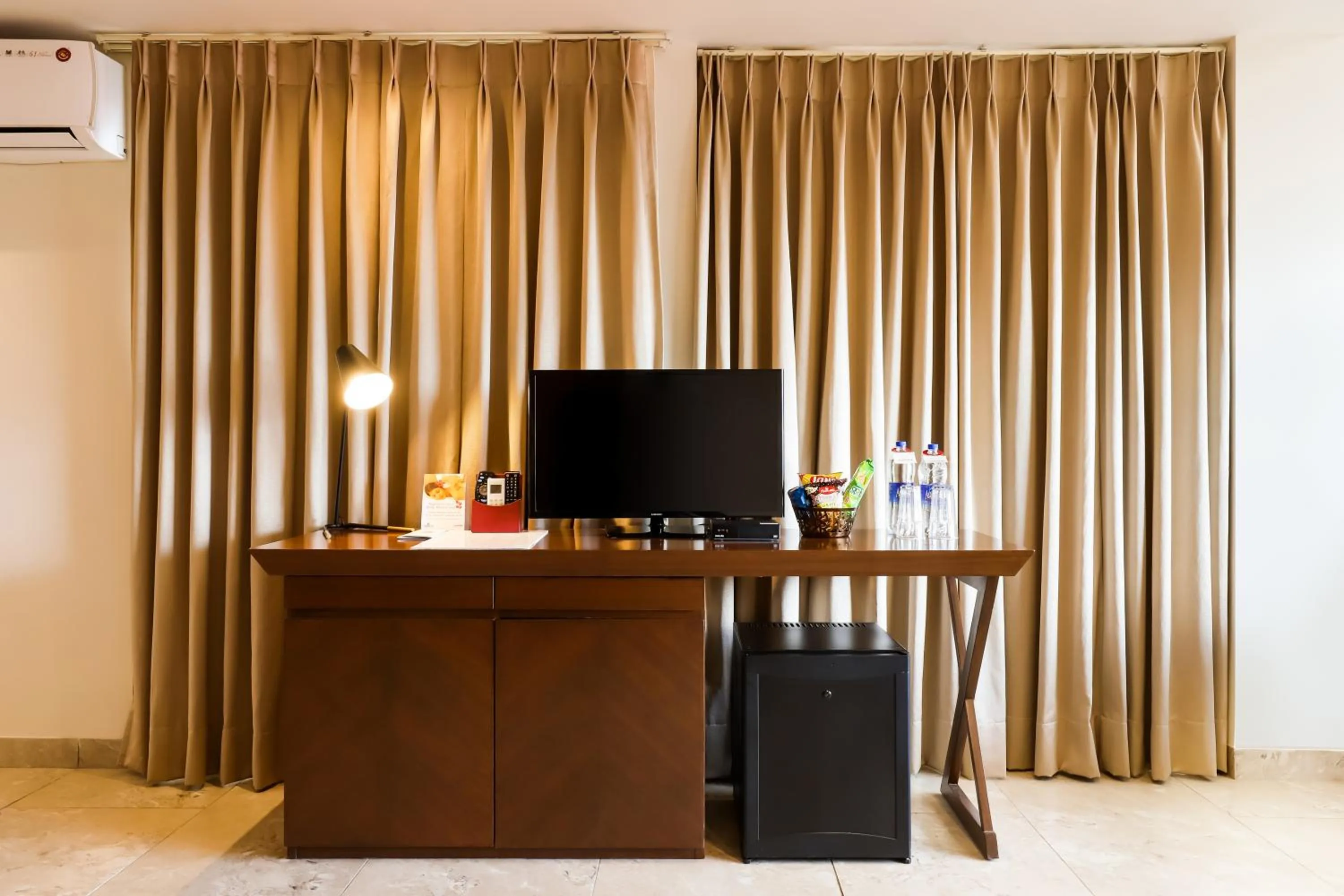 TV and multimedia in Regenta Resort & Spa Mashobra