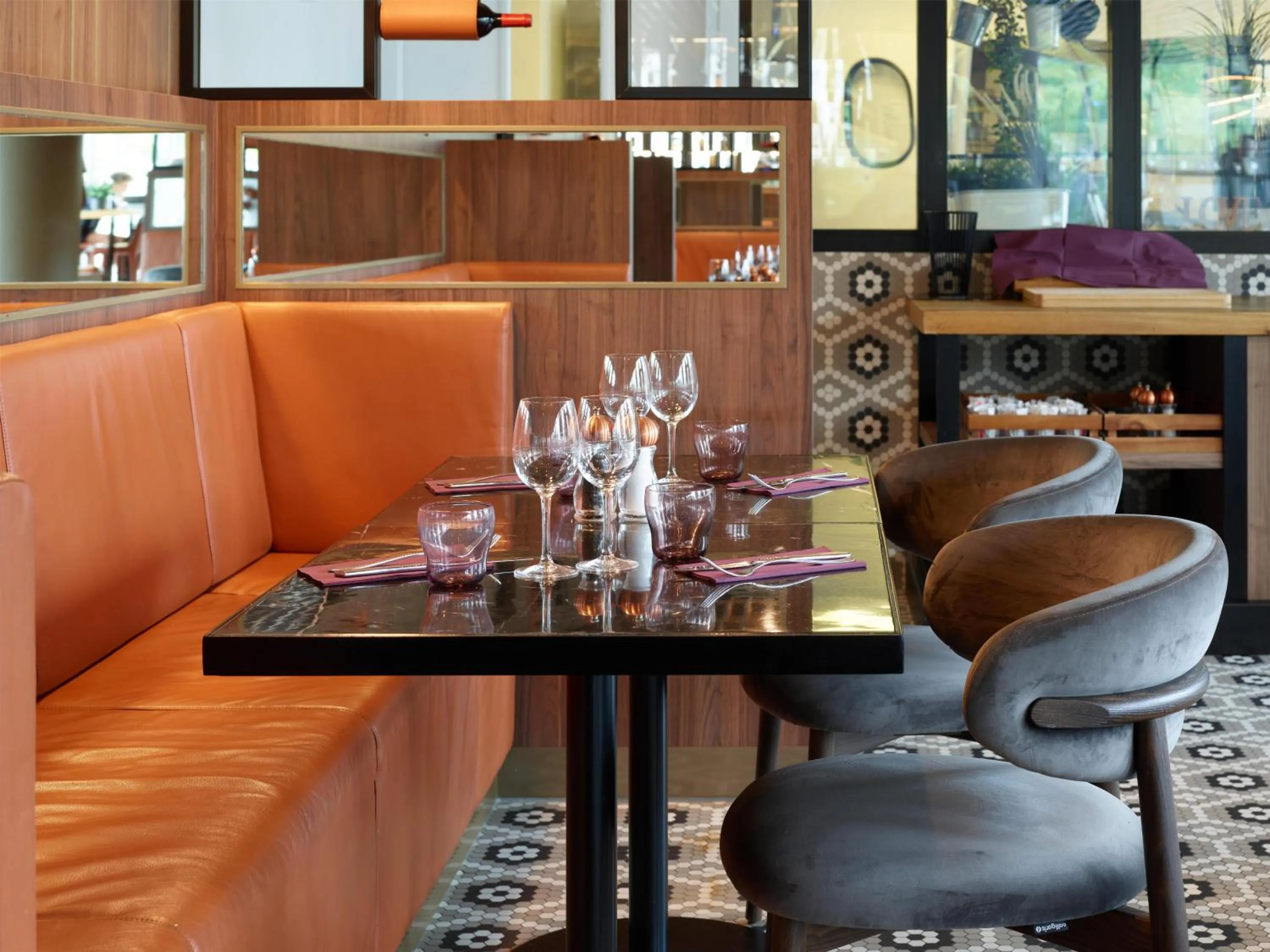 Restaurant/places to eat in Radisson Hôtel Bordeaux Saint-Jean