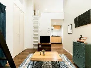 TRIP POD KOMONDO-MACHI