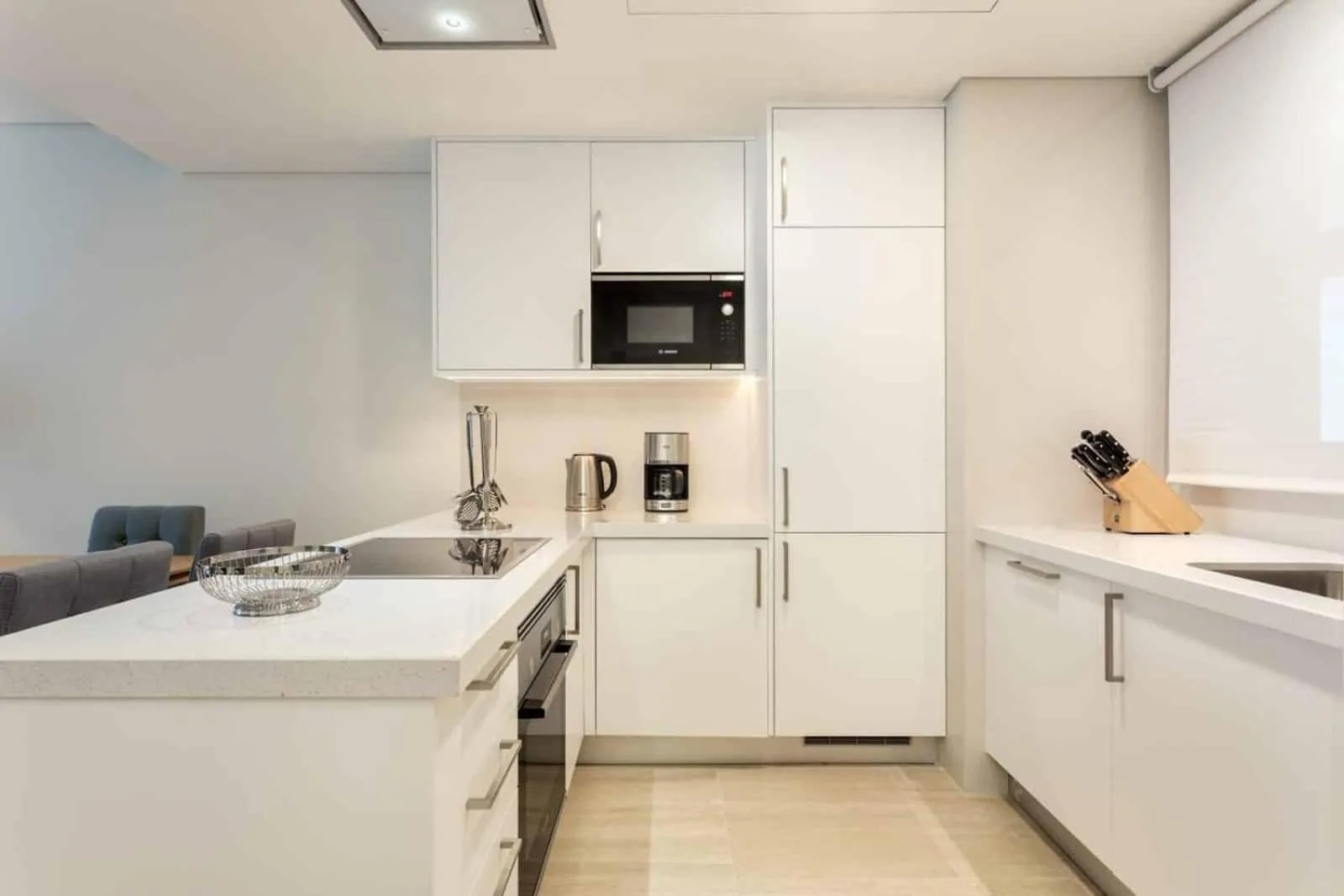 Kitchen or kitchenette in Pine Cliffs Gardens