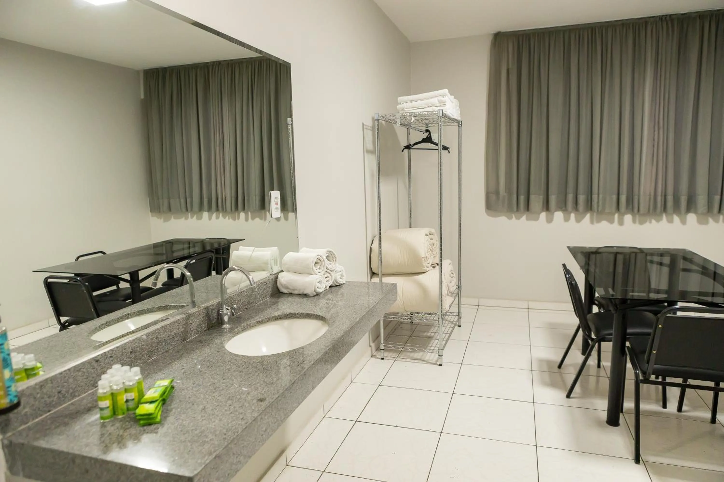 Bathroom in Allegro Hotel