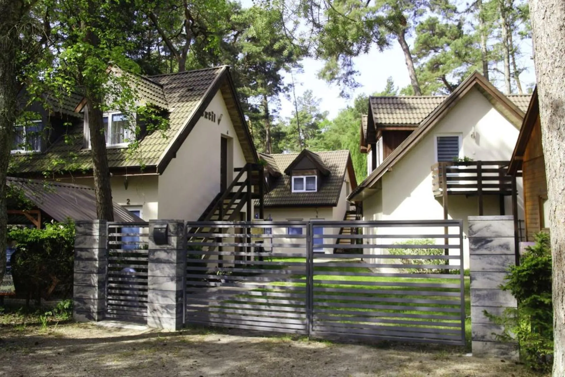 Property building in Sztil - Apartamenty i drewniane domki
