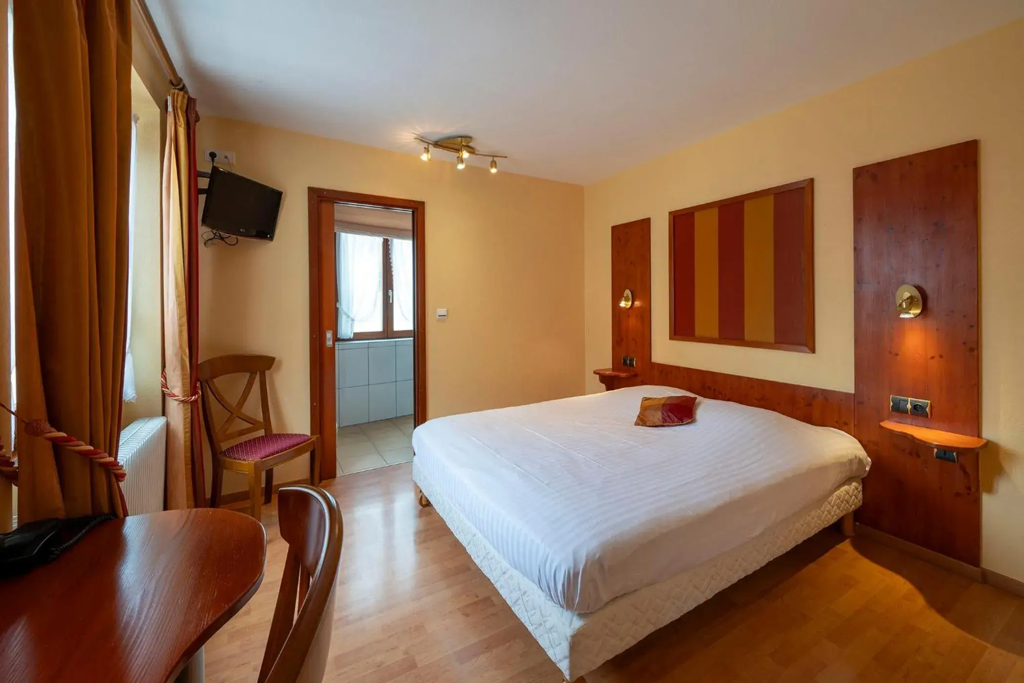 Comfort Room in Hôtel A la Vignette - COLMAR-NORD Comfort Room in Hôtel A la Vignette - COLMAR-NORD