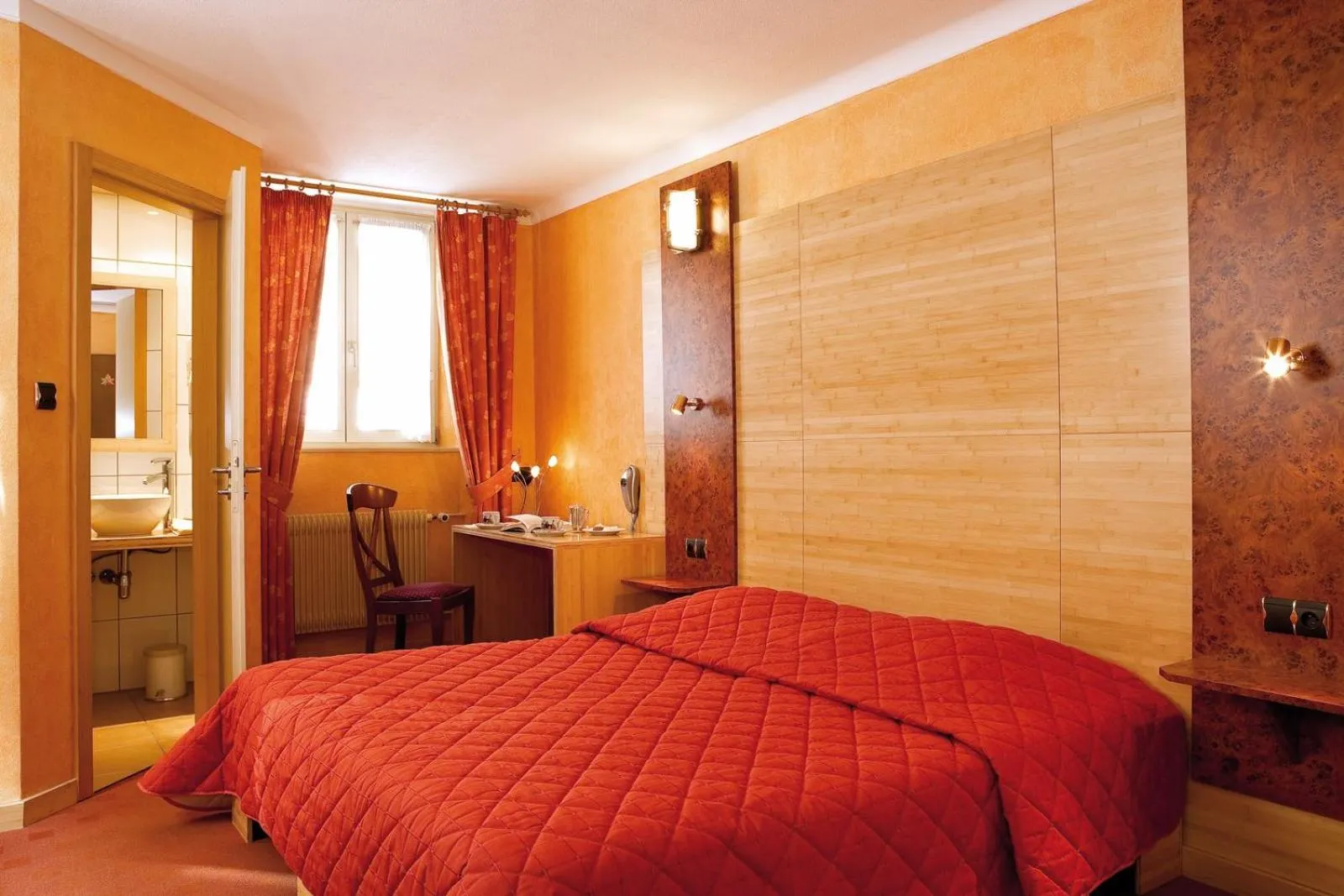 Bedroom, Bed in Hôtel A la Vignette - COLMAR-NORD