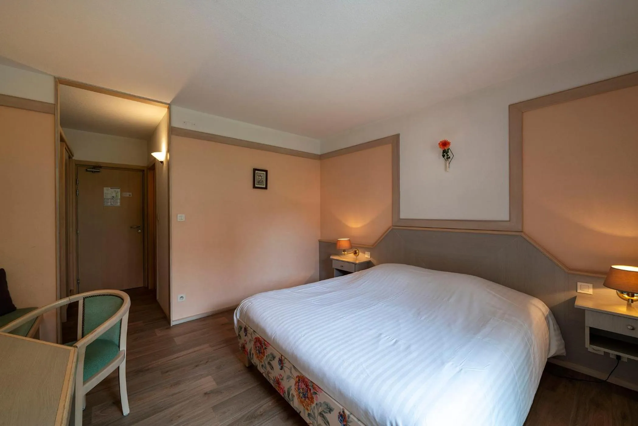 Bed in Hôtel A la Vignette - COLMAR-NORD