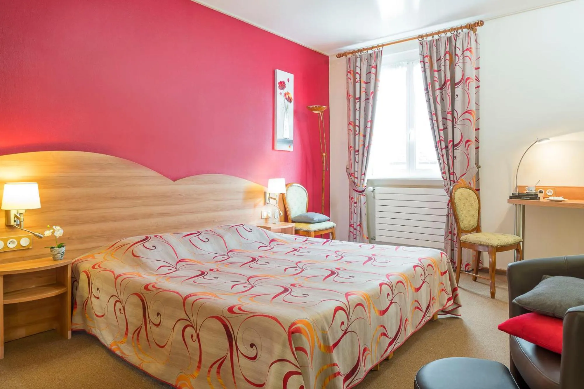 Bedroom, Bed in Hôtel A la Vignette - COLMAR-NORD