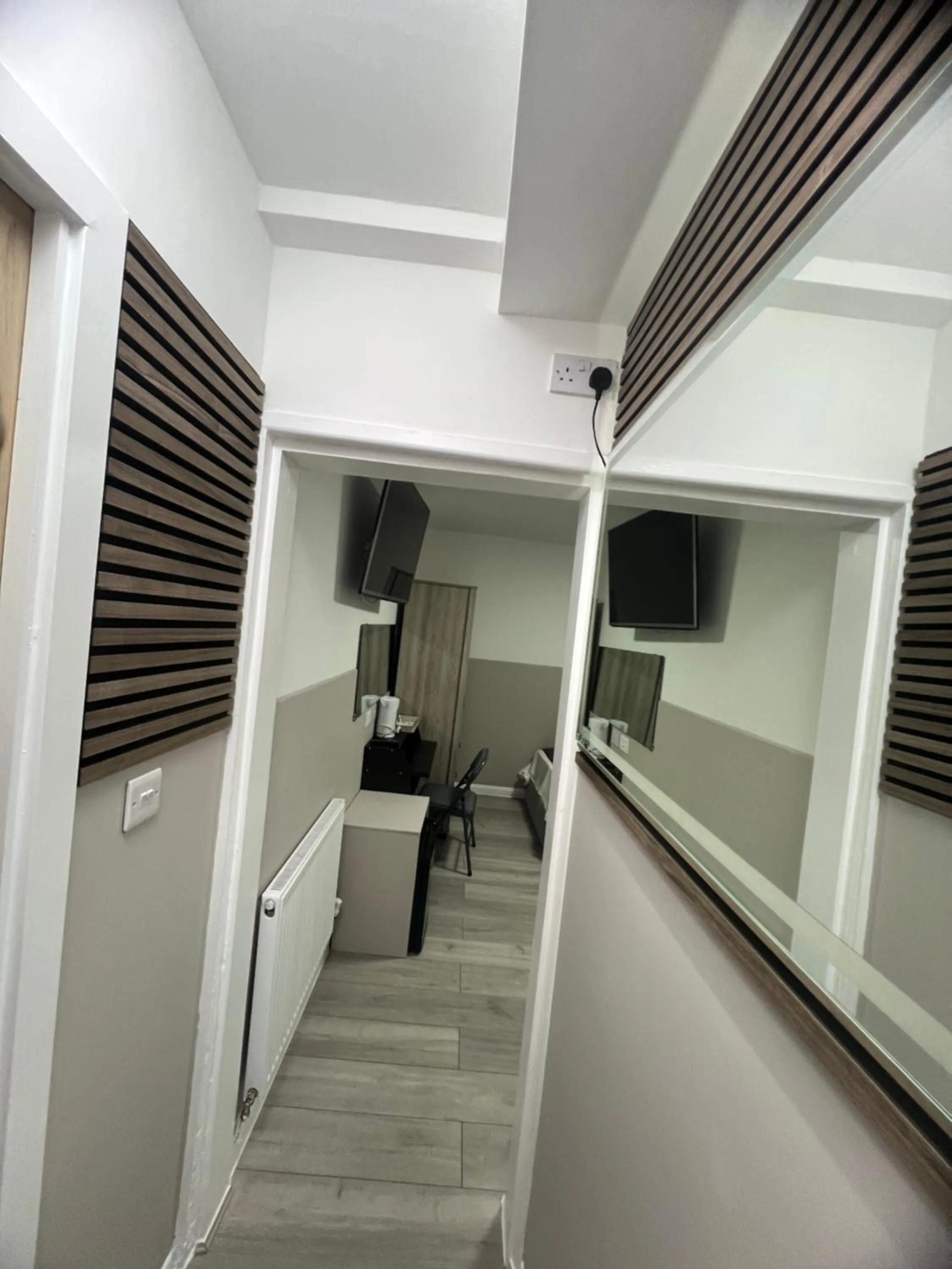 Living room in Plaza London Hotel