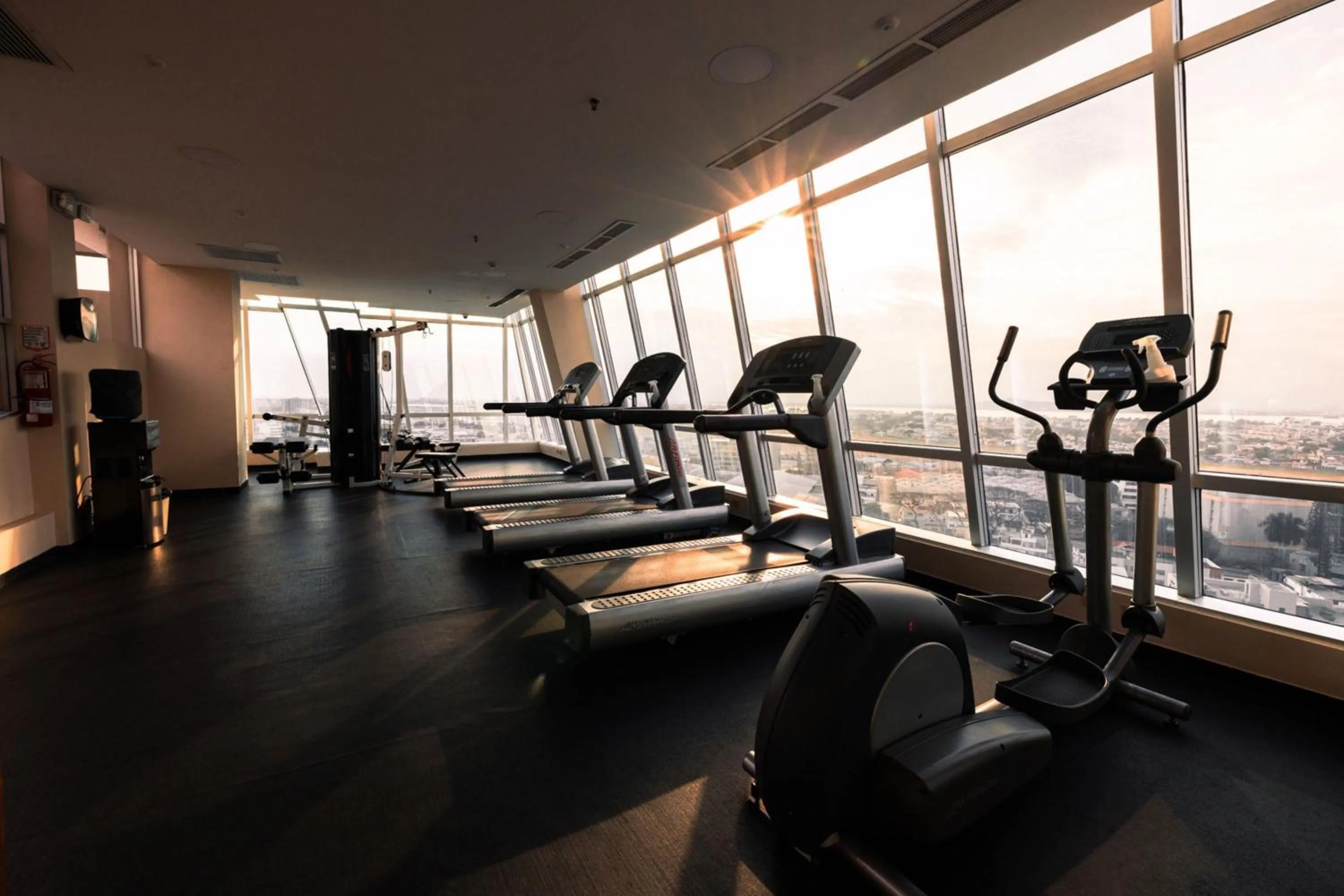 Fitness centre/facilities in Courtyard by Marriott Guayaquil