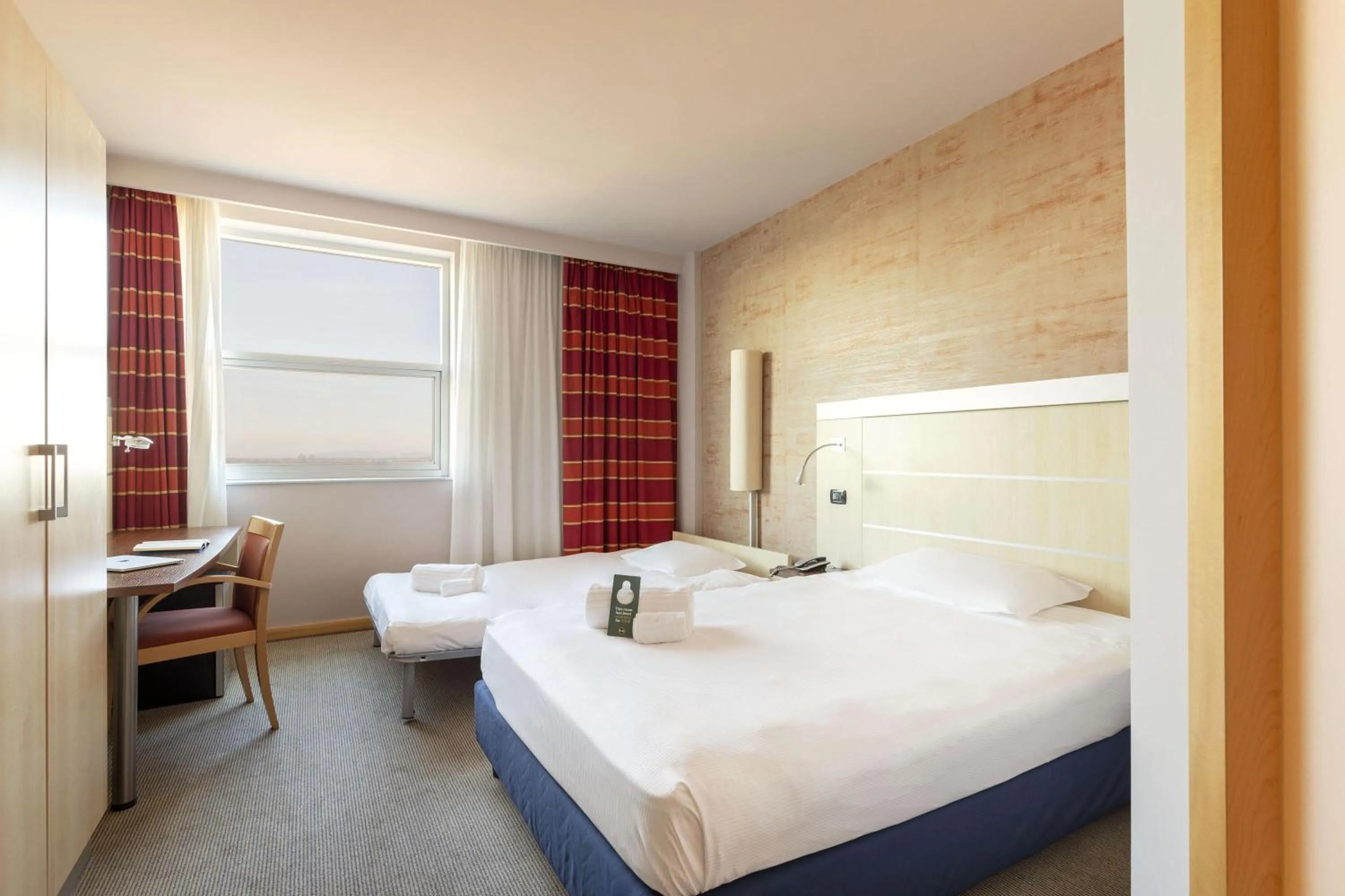 Photo of the whole room, Bed in B&B Hotel Cherasco Langhe