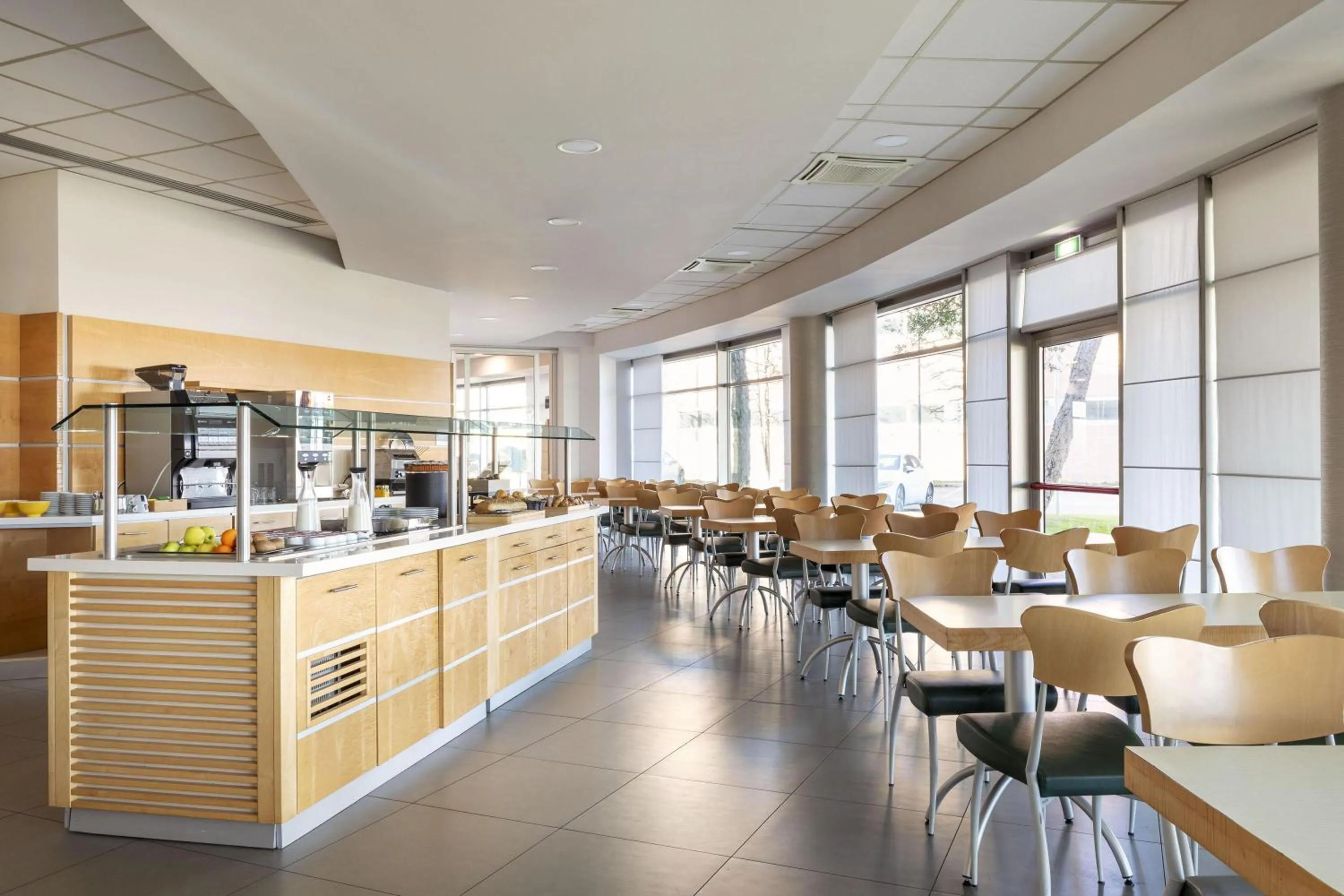 Restaurant/places to eat in B&B Hotel Cherasco Langhe