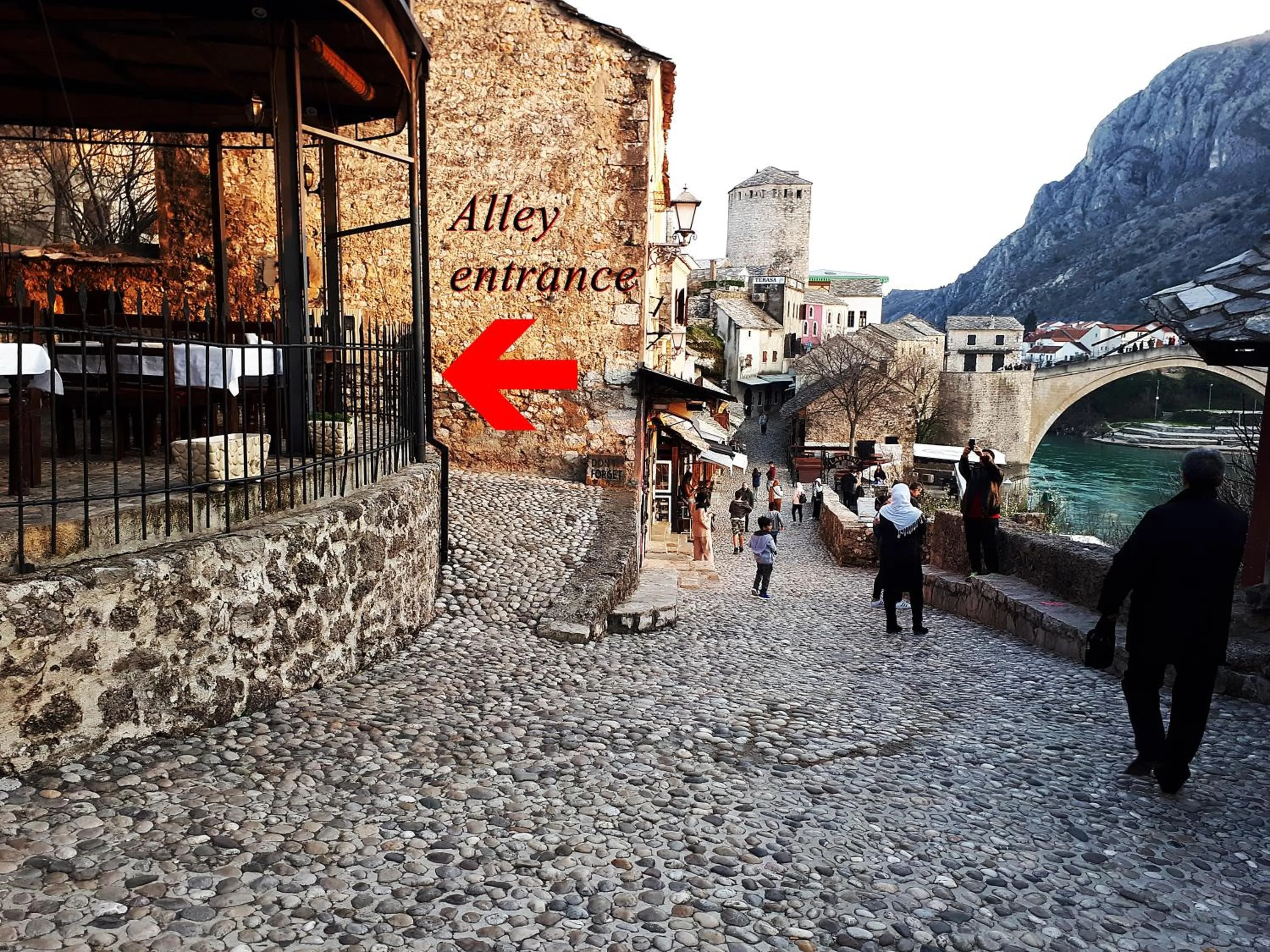 Nearby landmark in Frida Apartment