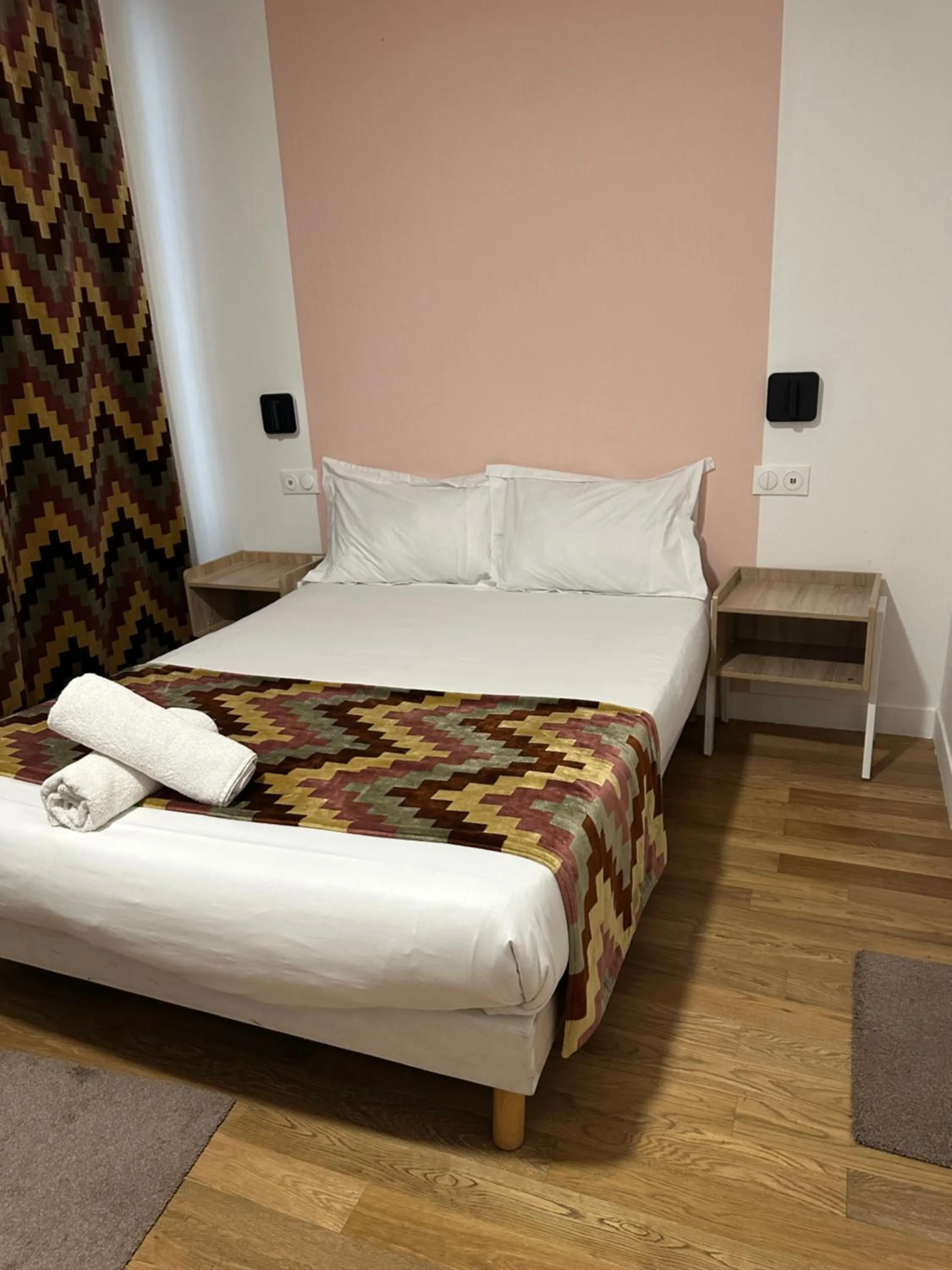 Bed in Hotel Paris Bruxelles