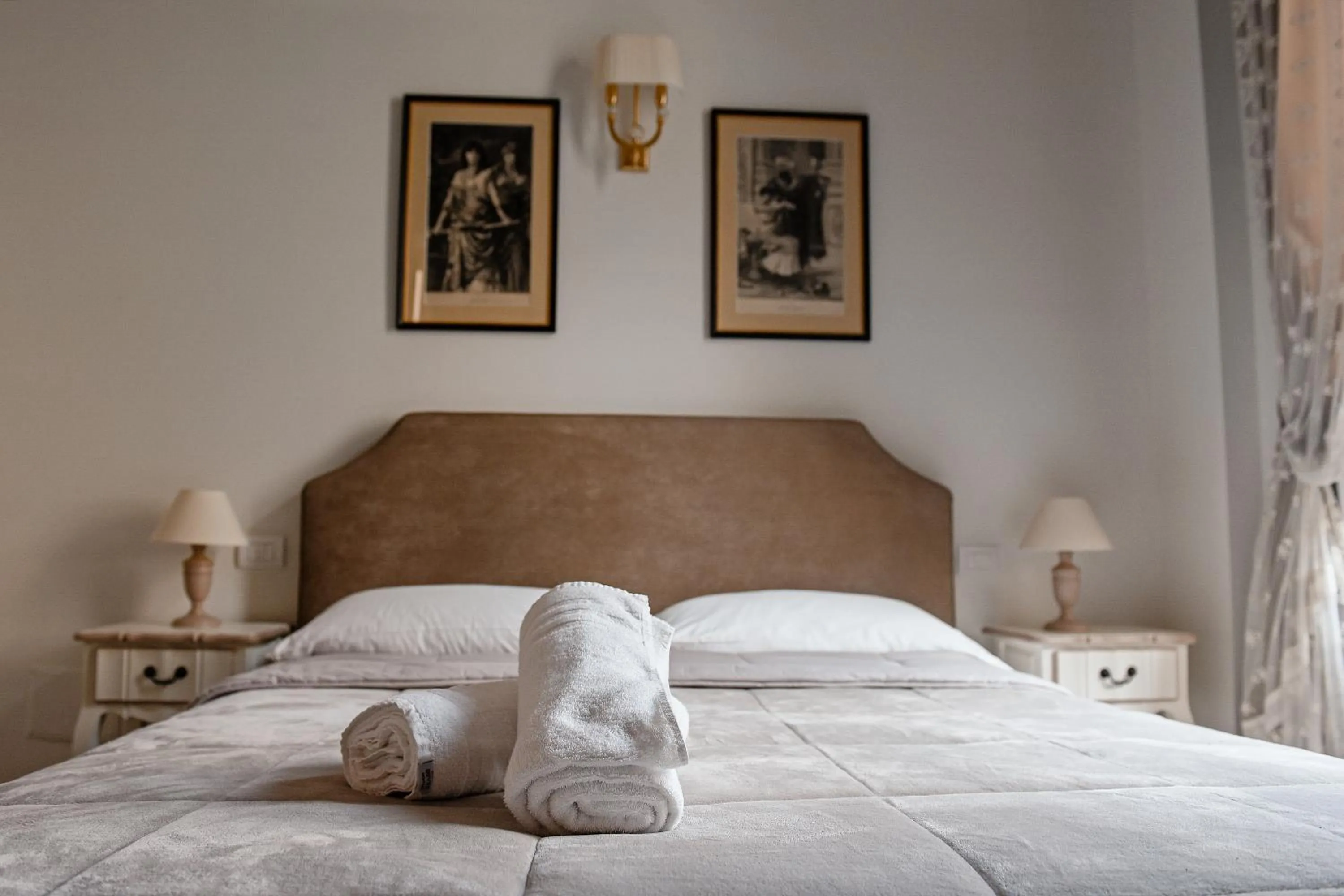 Bed in Al centro Luxury Home