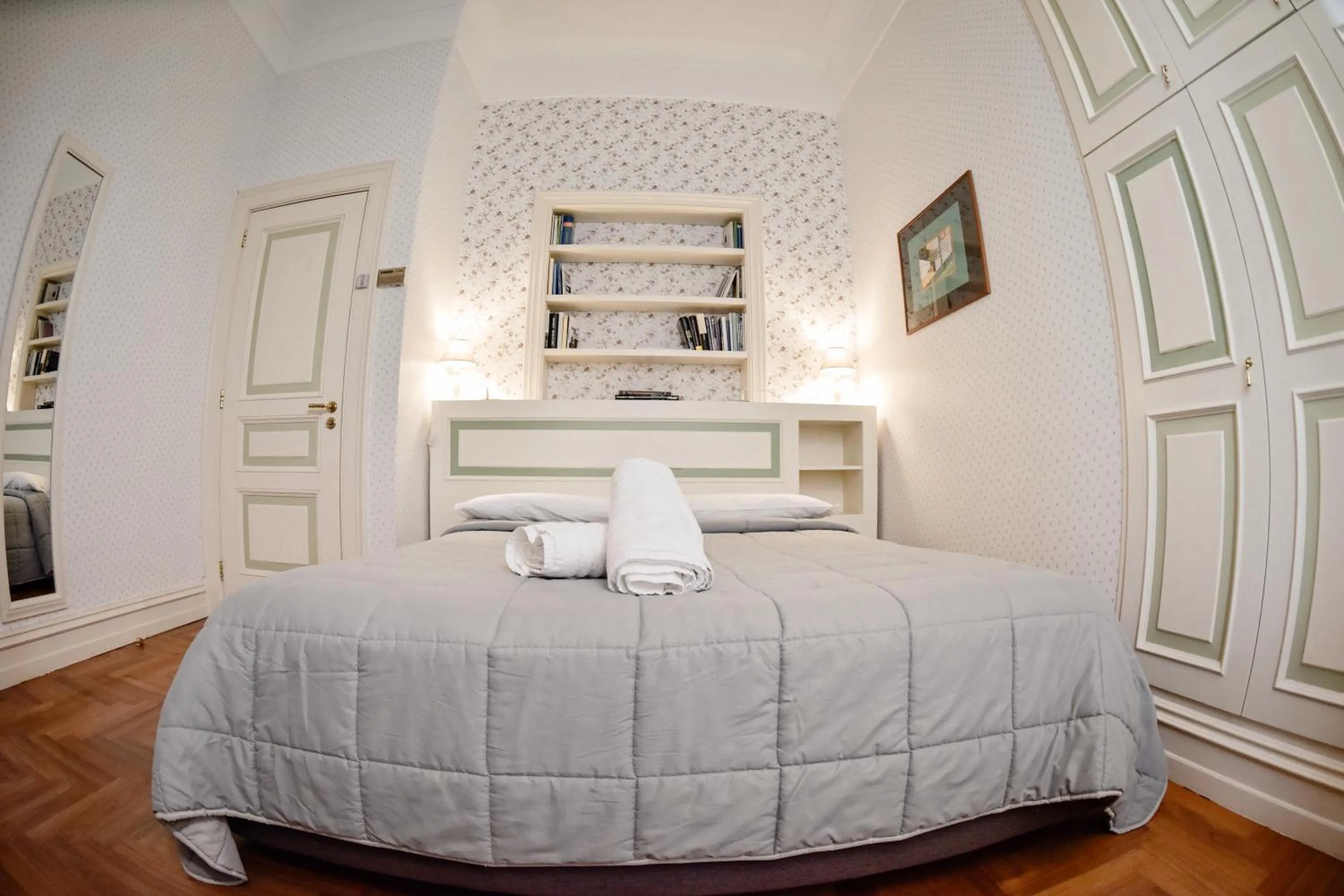 Bed in Al centro Luxury Home