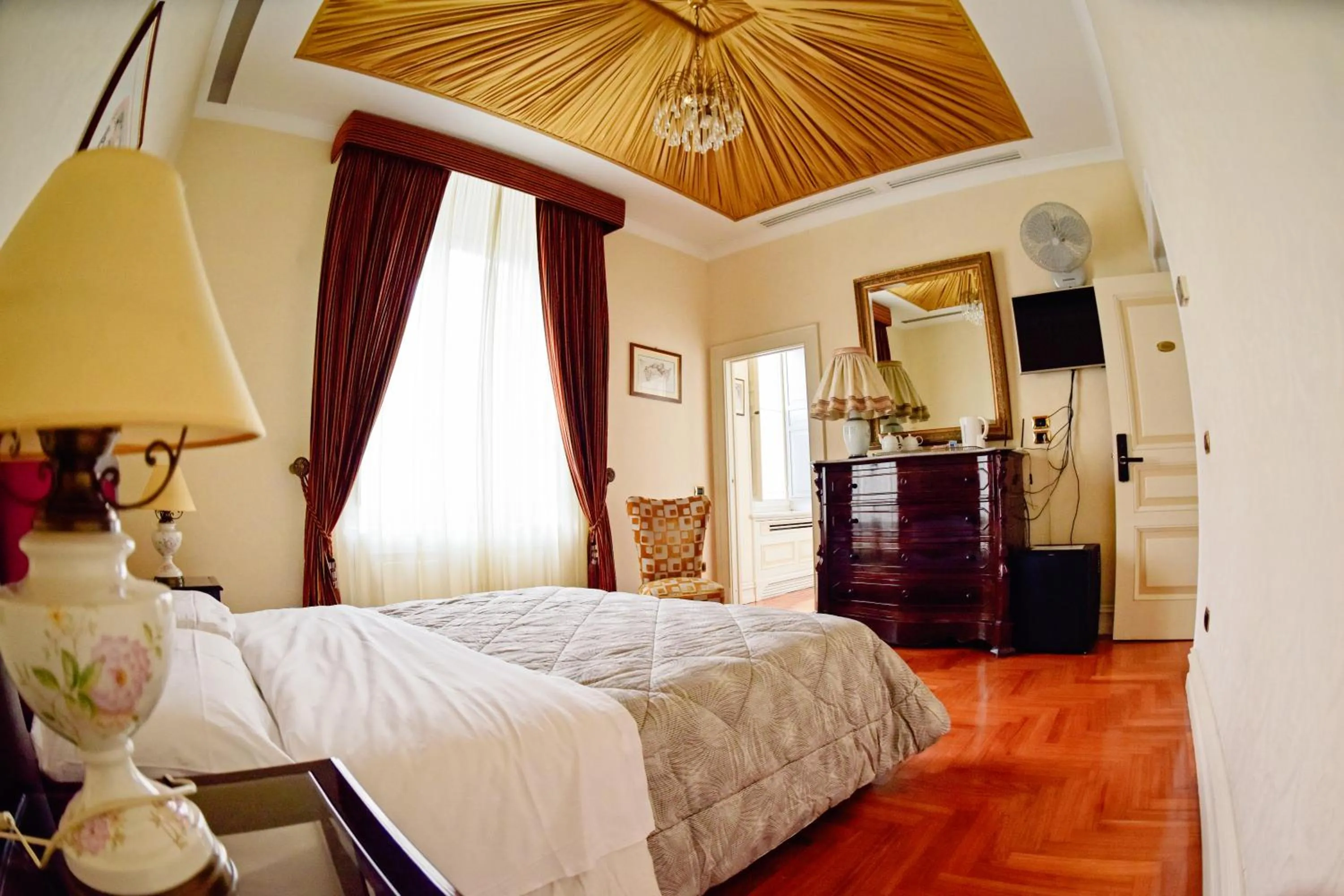 Bed in Al centro Luxury Home