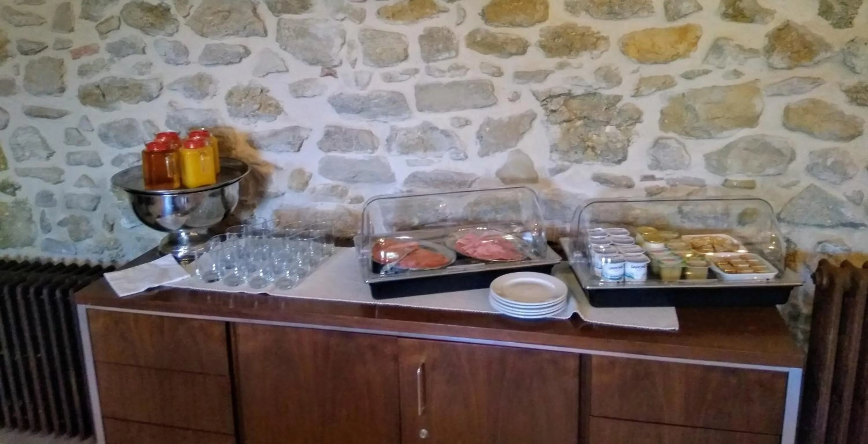 Buffet breakfast in Mas d'Asvin & Spa