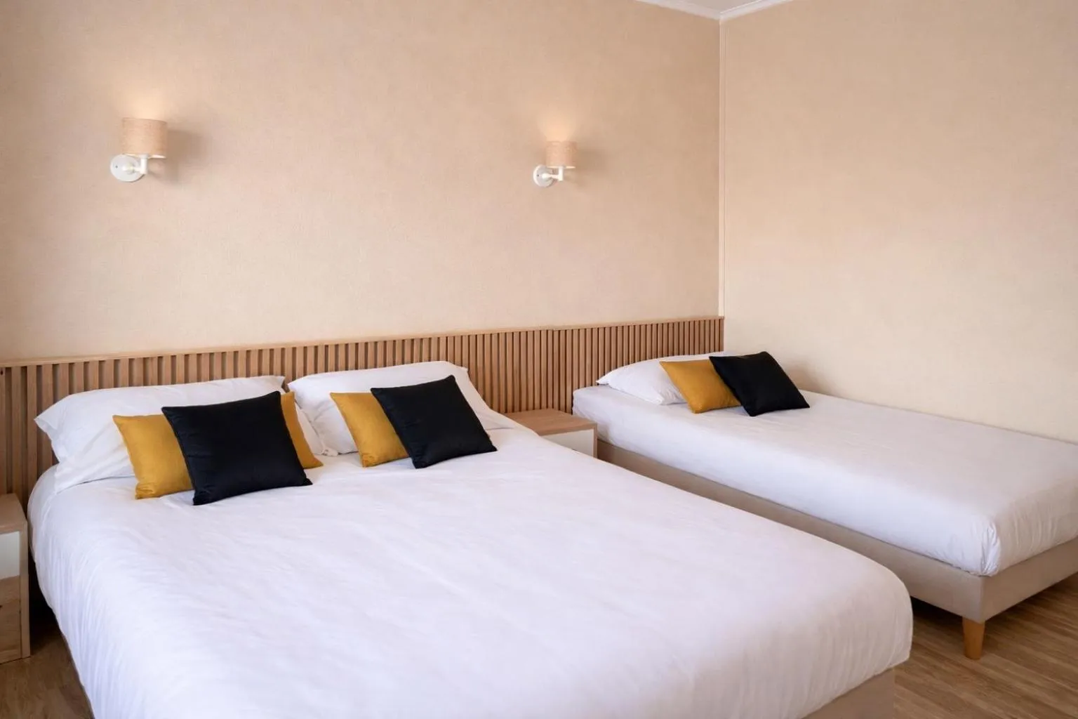 Bedroom, Bed in Le Relais de la route bleue