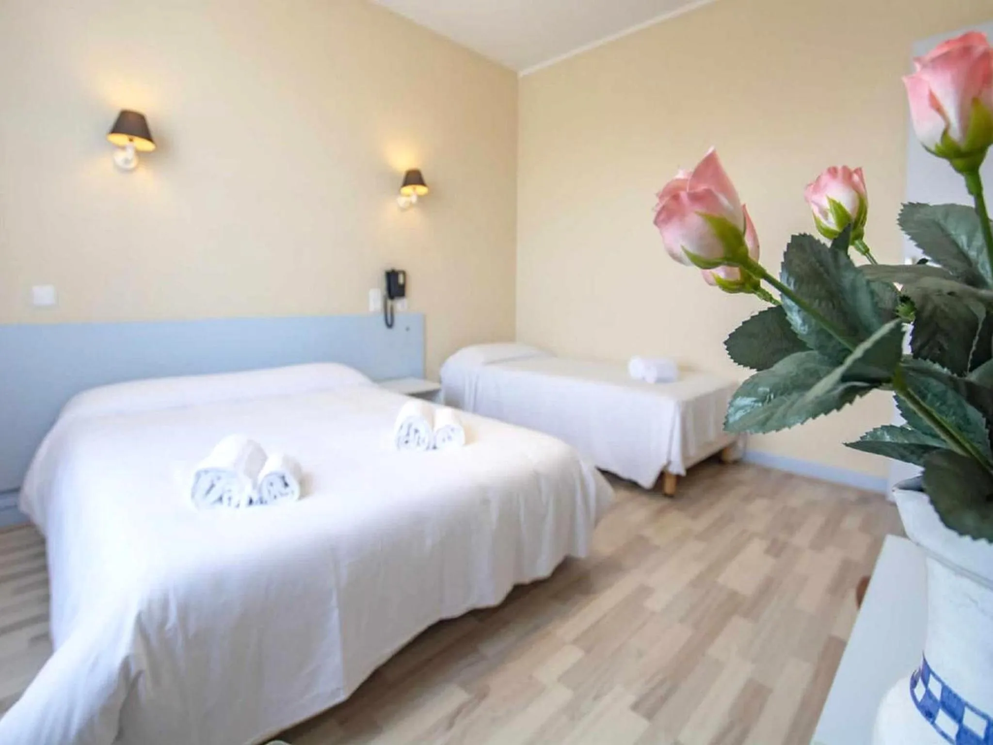 Bedroom, Bed in Le Relais de la route bleue