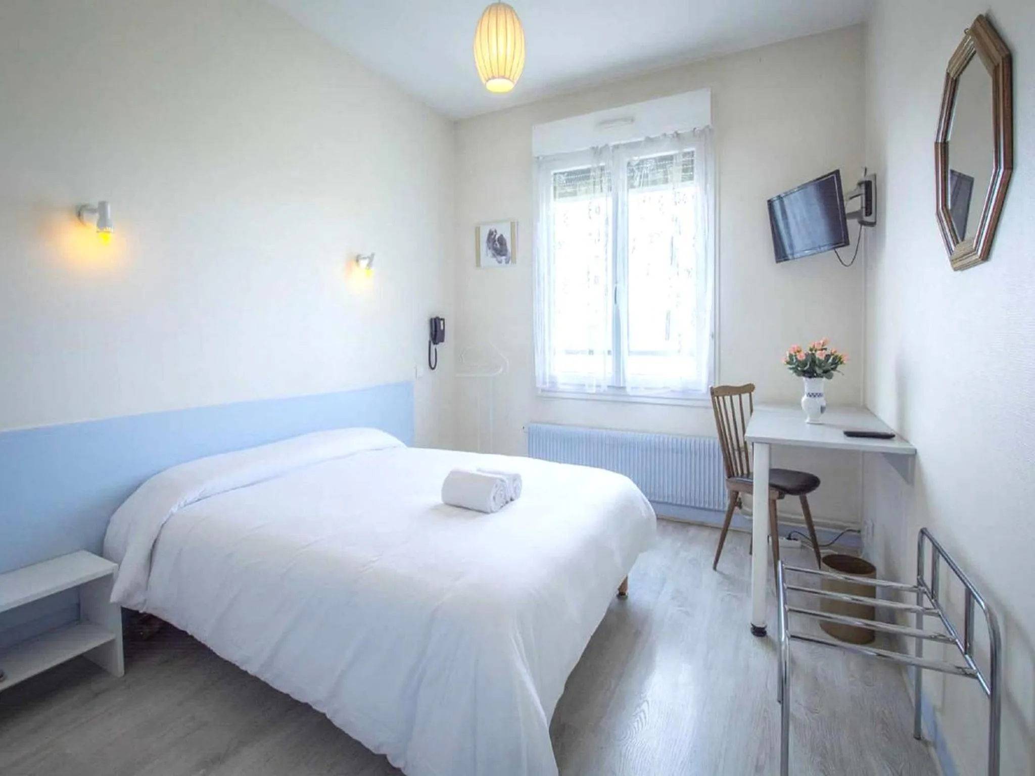 Bedroom, Bed in Le Relais de la route bleue