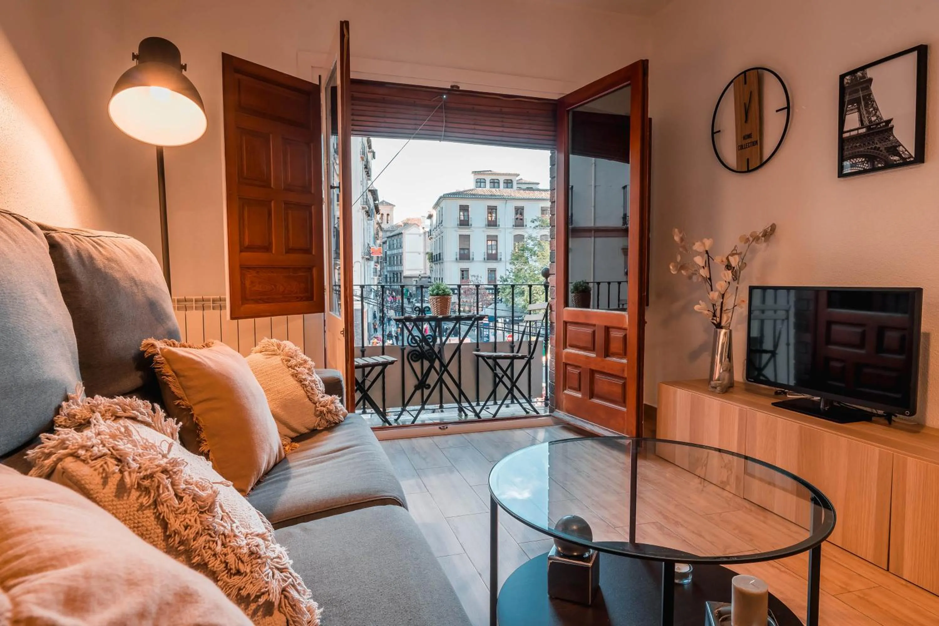 Living room in Apartamento cerca de la Alhambra y el Albaicín QH Granada Centro