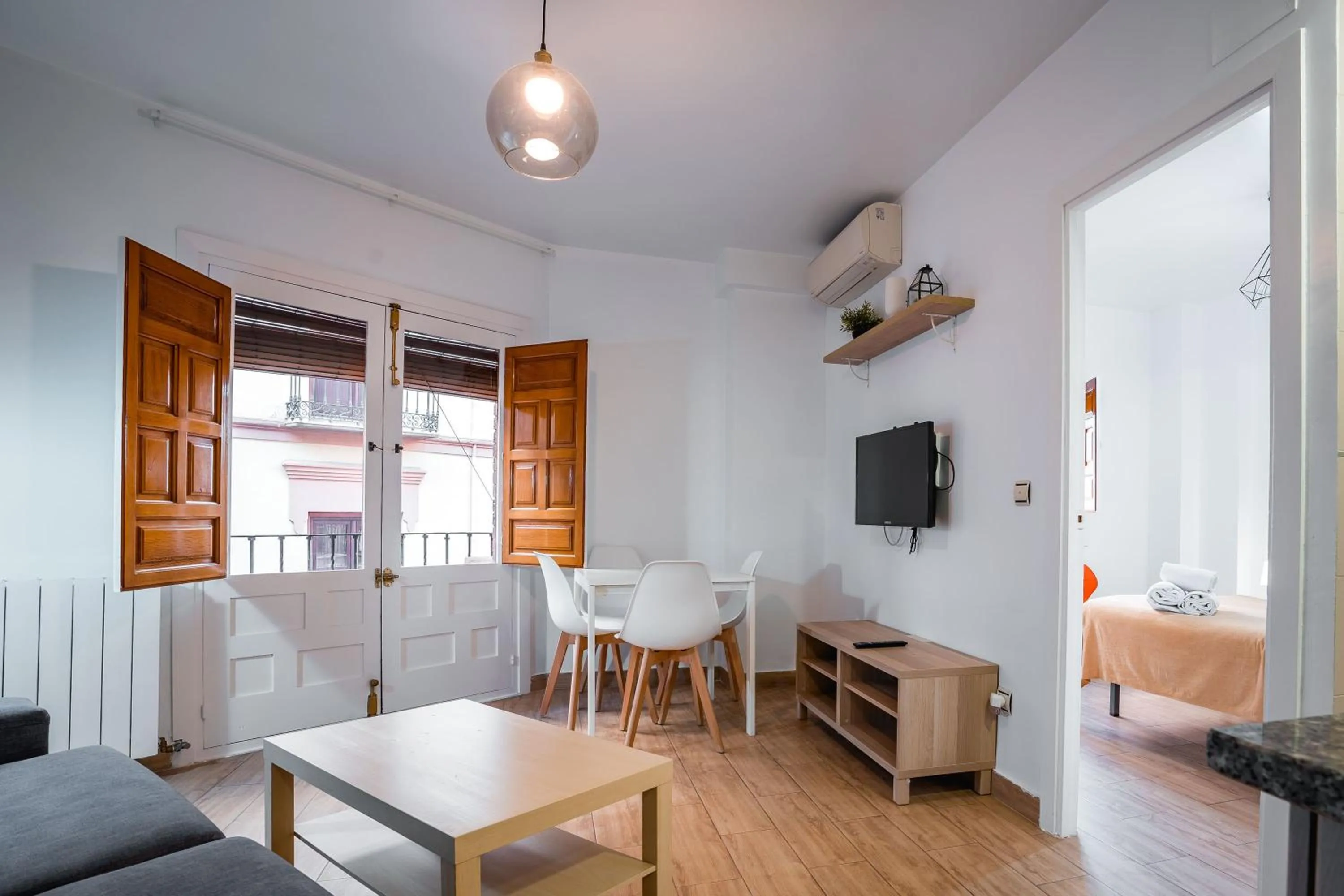 Communal lounge/ TV room in Apartamento cerca de la Alhambra y el Albaicín QH Granada Centro