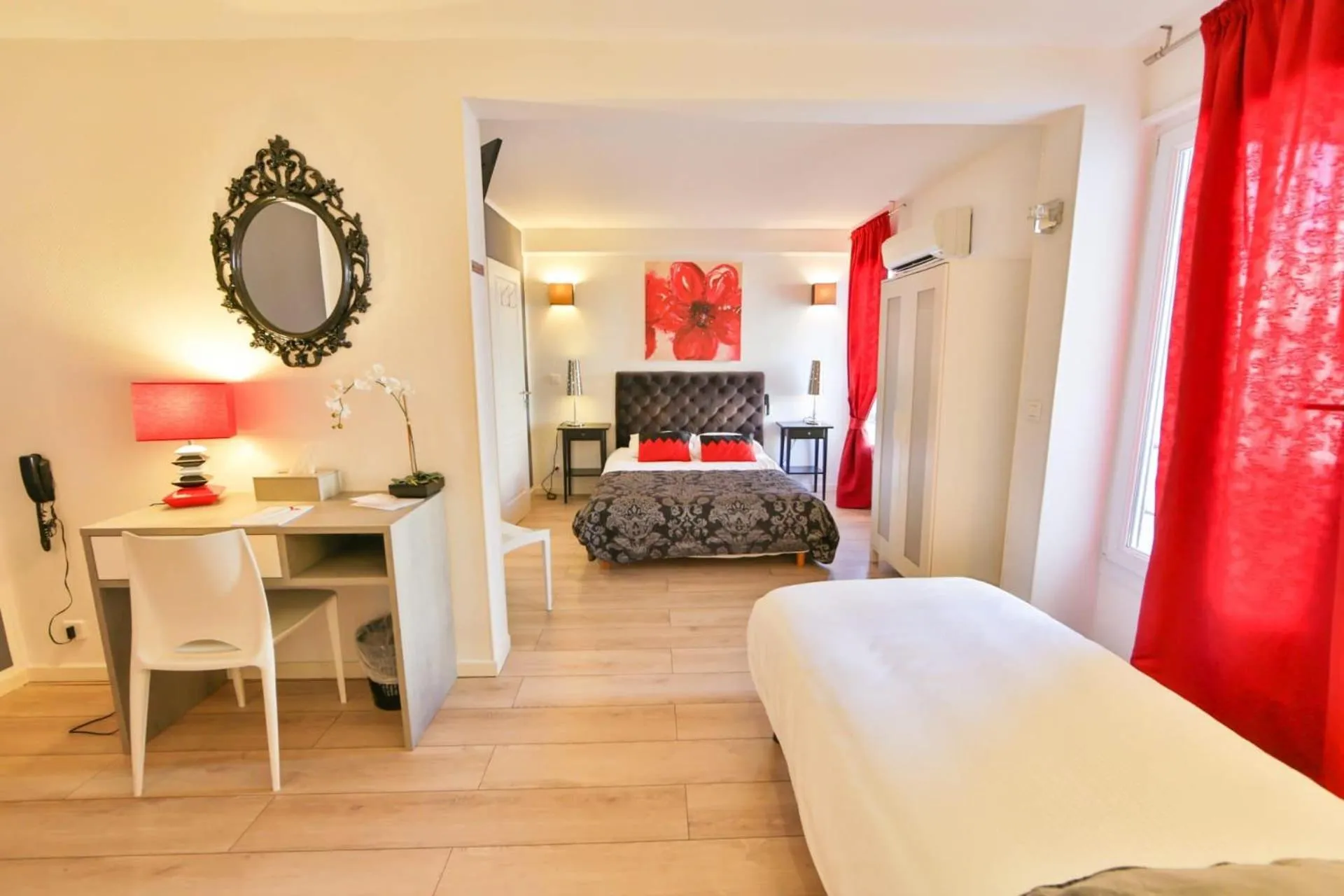 Bedroom, Bed in Hôtel Le Mistral