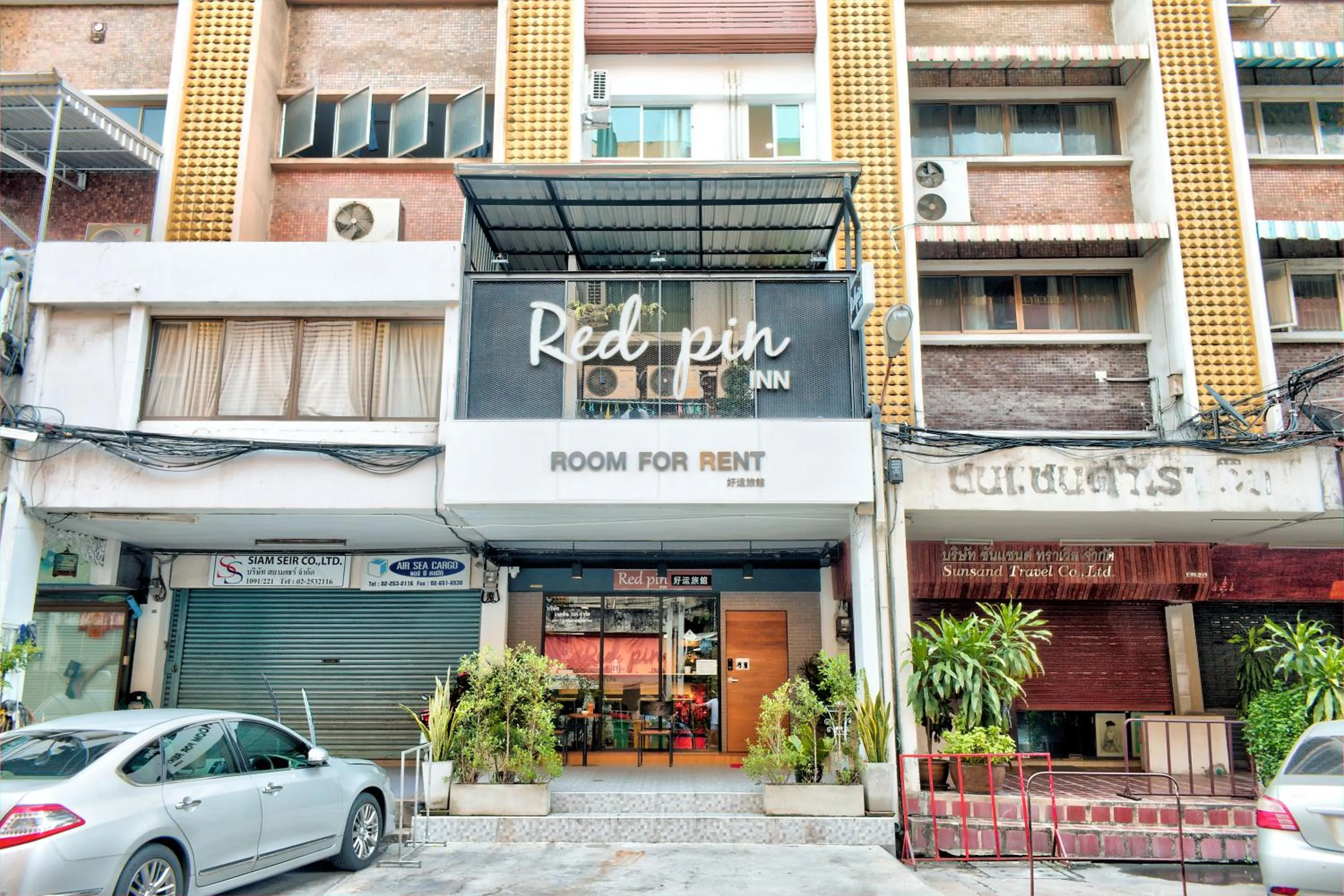 Facade/entrance in Red Pin Inn 好运旅馆
