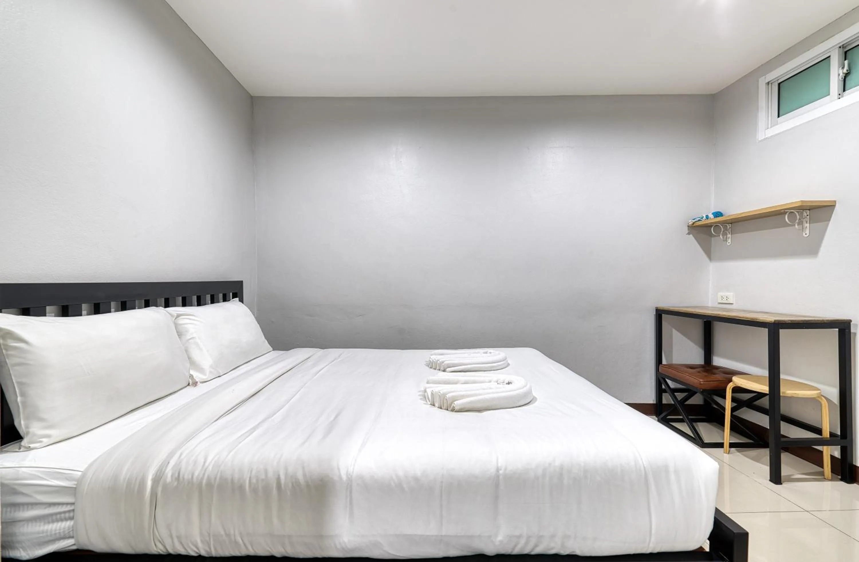 Bed in Red Pin Inn 好运旅馆