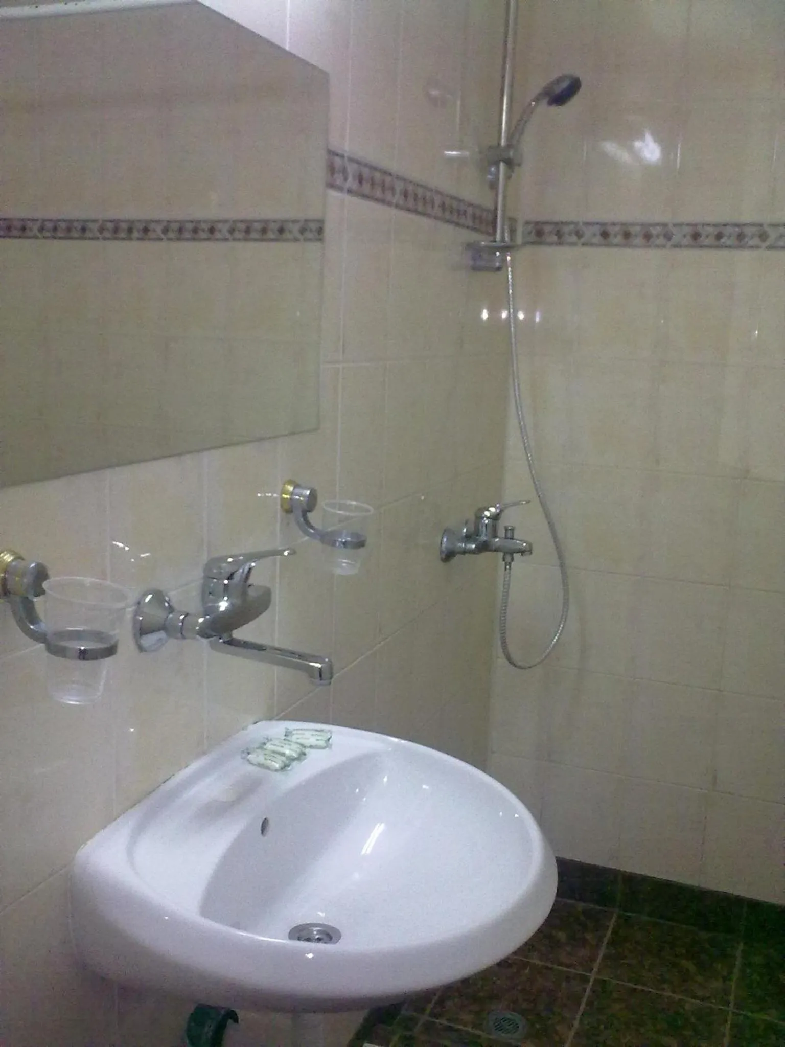 Bathroom in Hotel Yantra