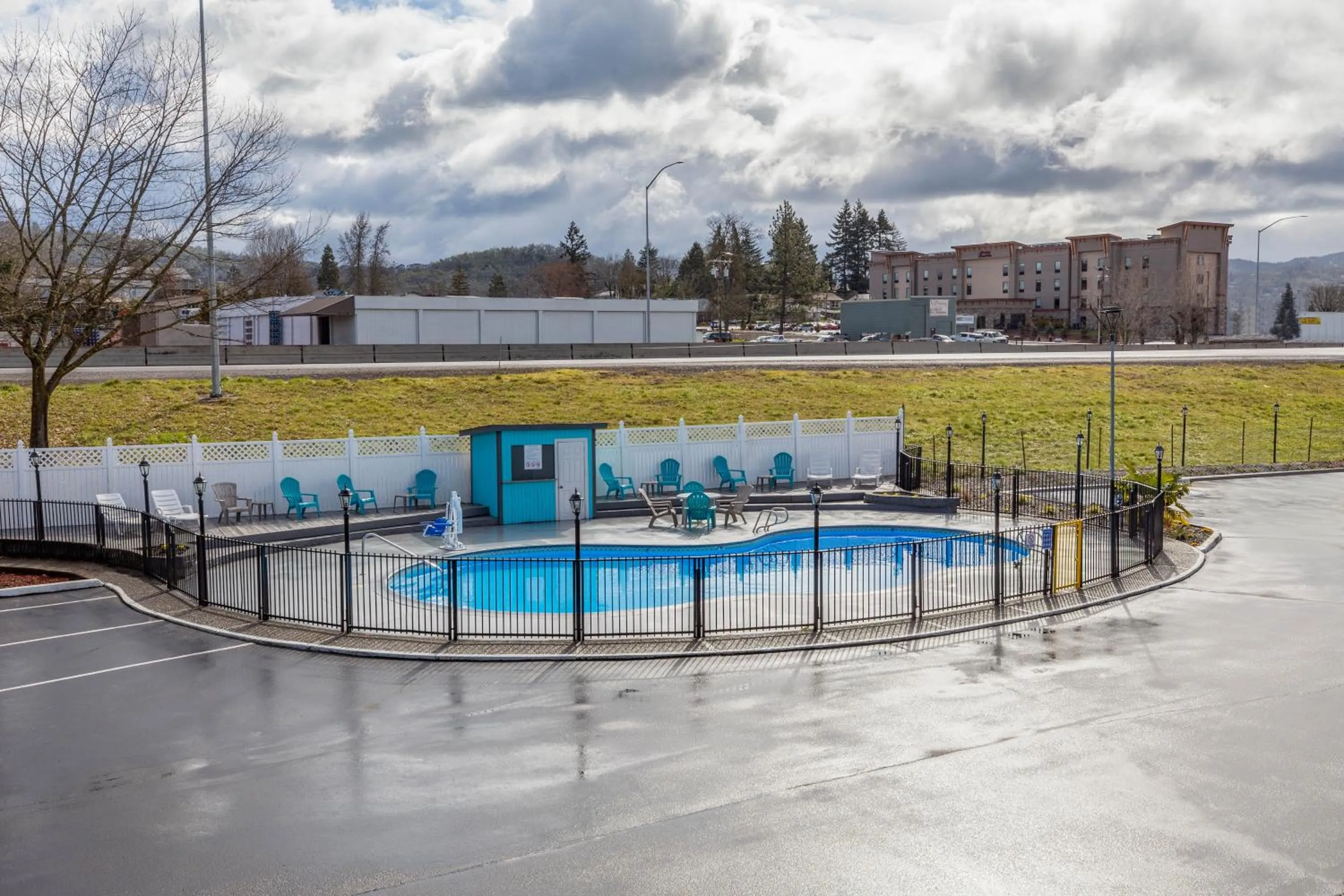 Pool view in Days Inn by Wyndham Roseburg