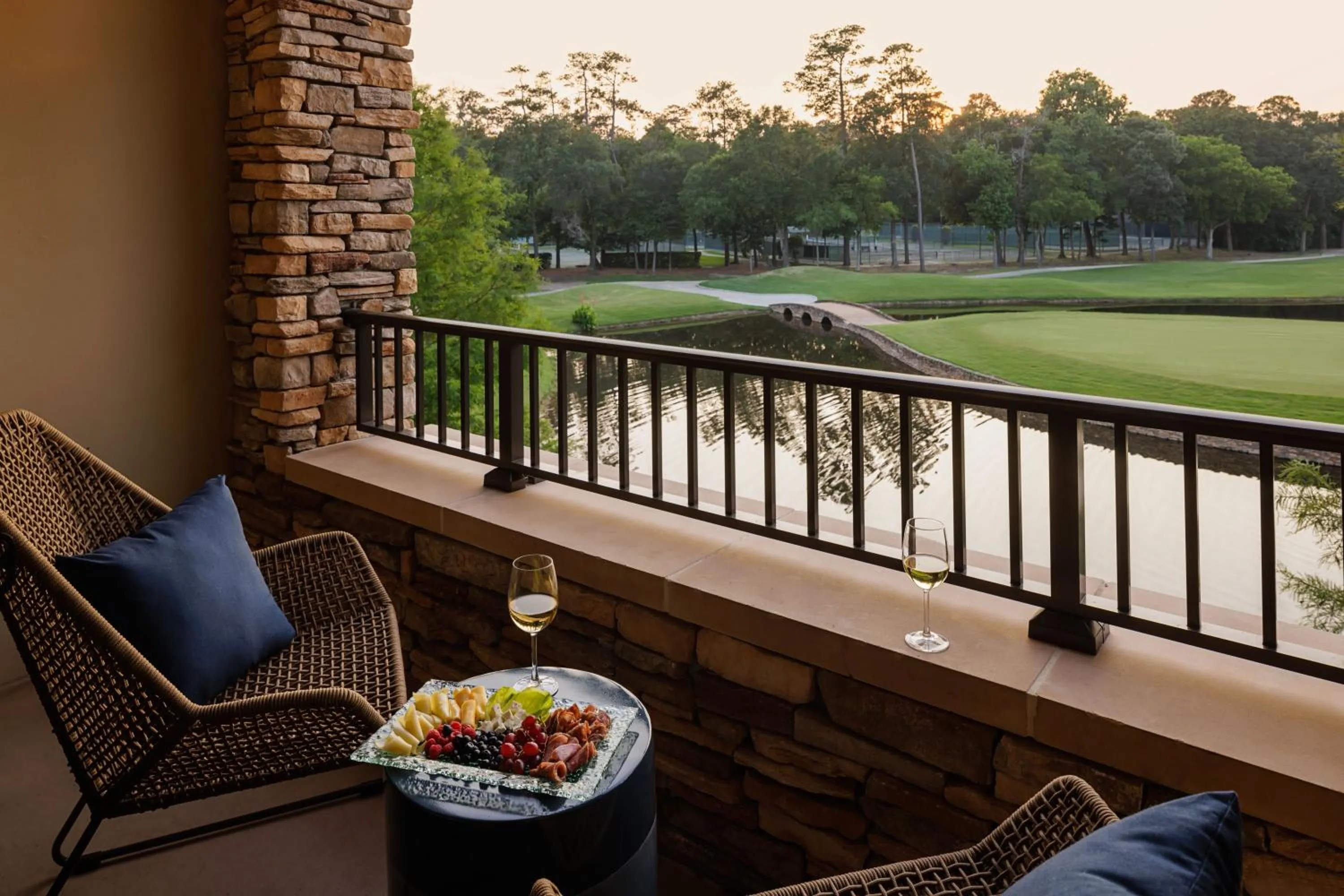 Patio in The Woodlands Resort, Curio Collection by Hilton