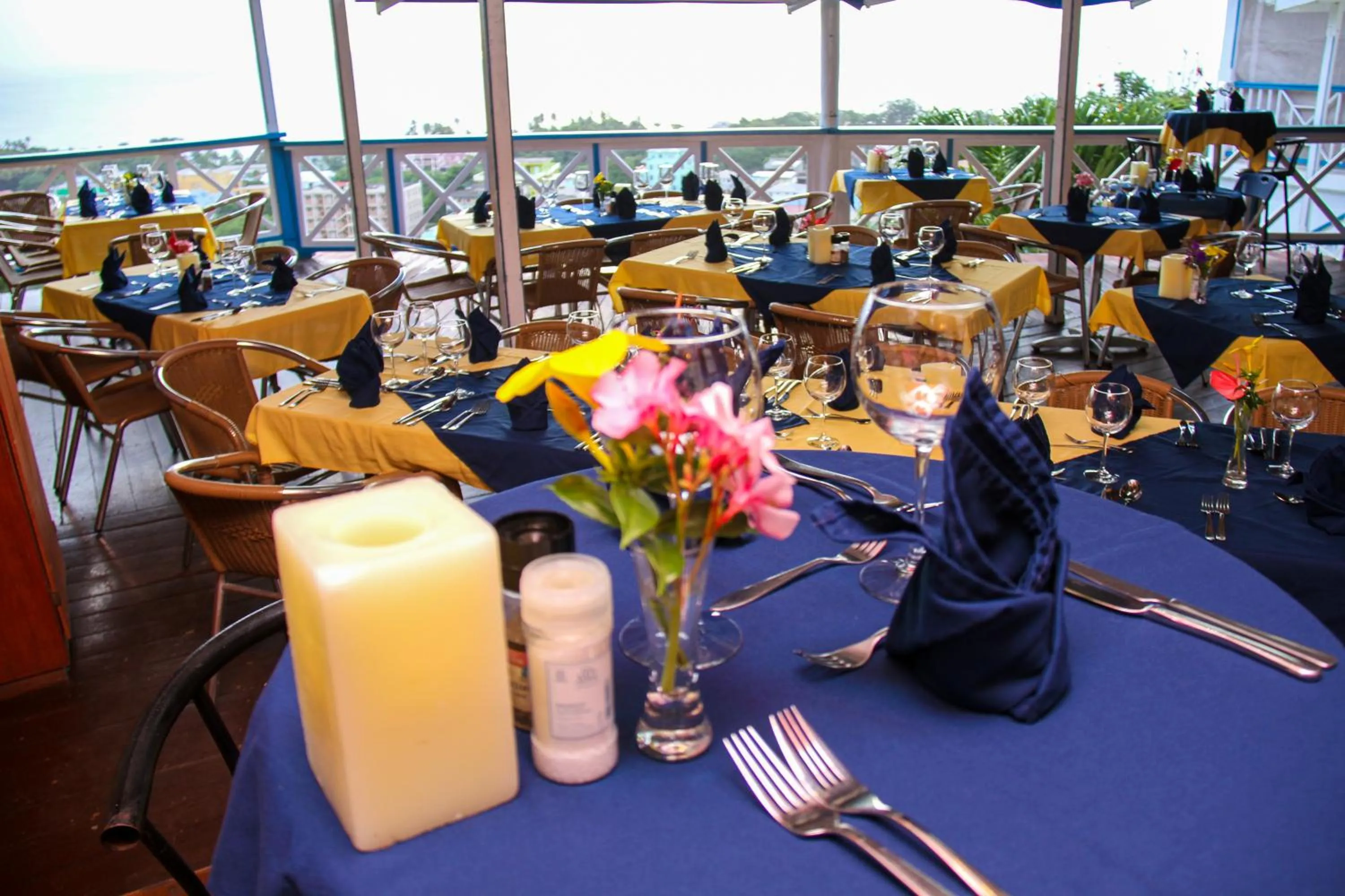 Restaurant/places to eat in The Champs