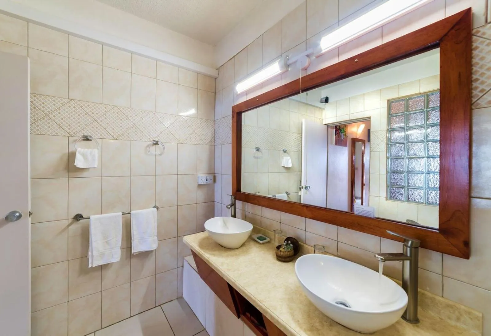 Shower in The Champs