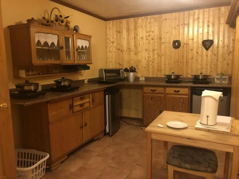 Kitchen or kitchenette in Beaver Guest Ranch