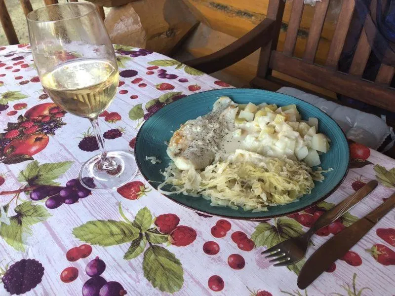 Restaurant/places to eat in Beaver Guest Ranch