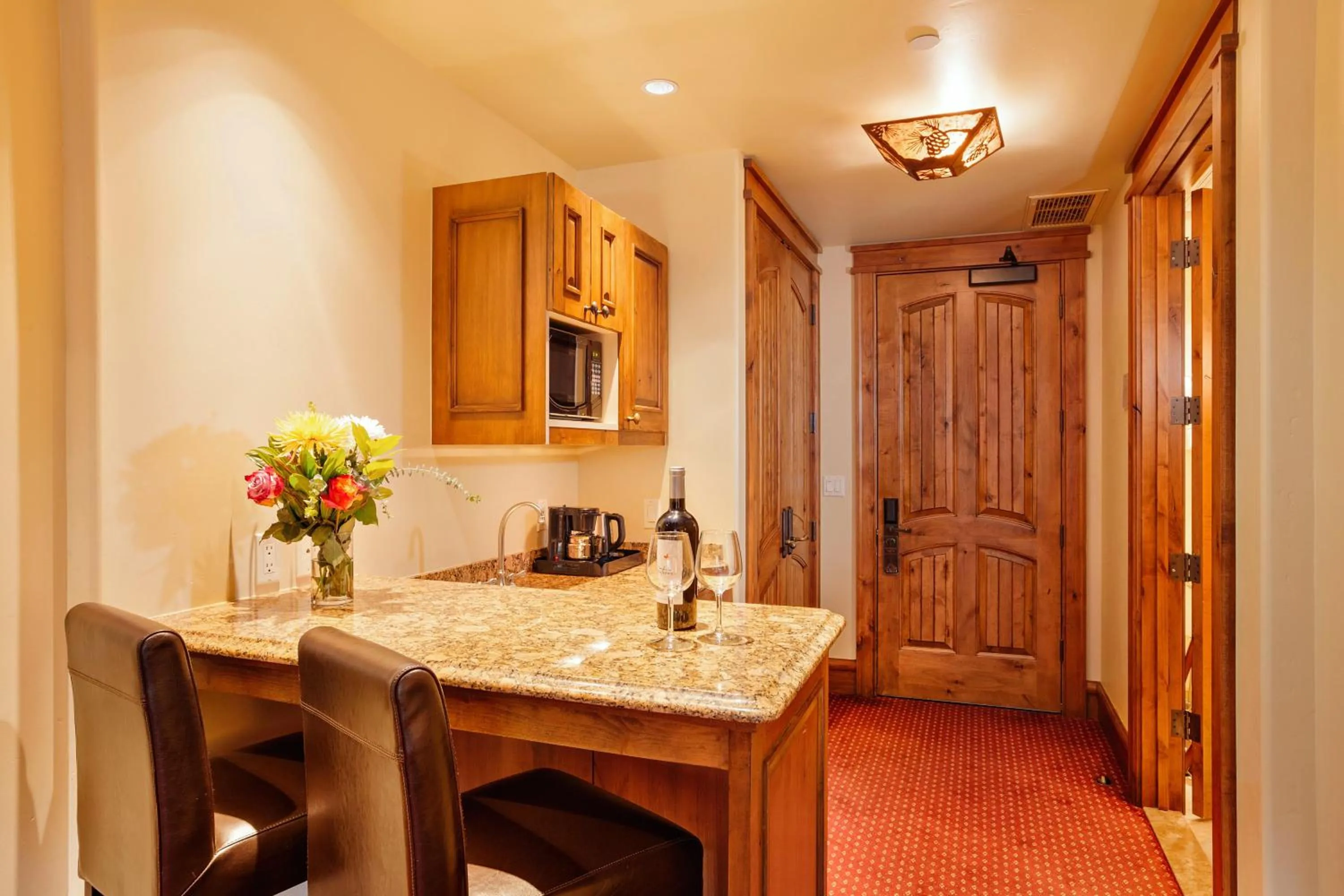 Kitchen or kitchenette in Tivoli Lodge