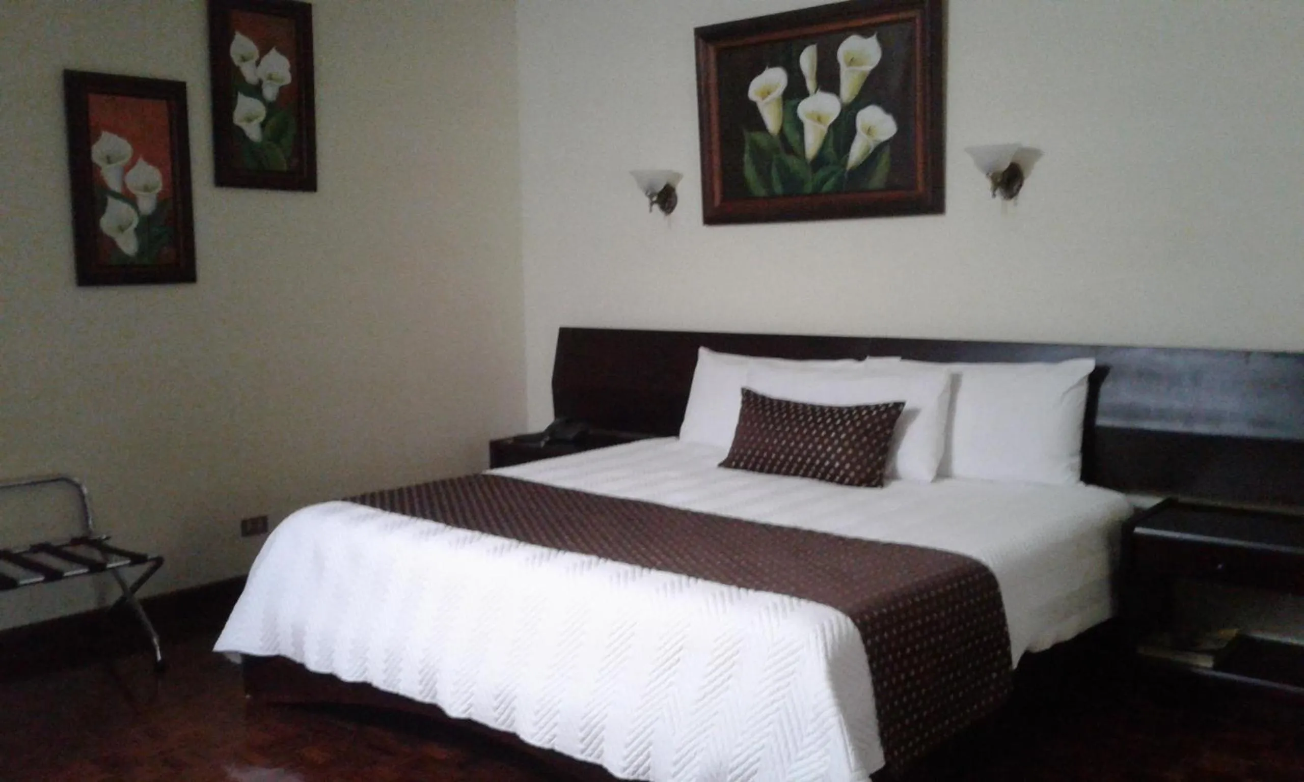 Bed in Hotel Villa Tournon