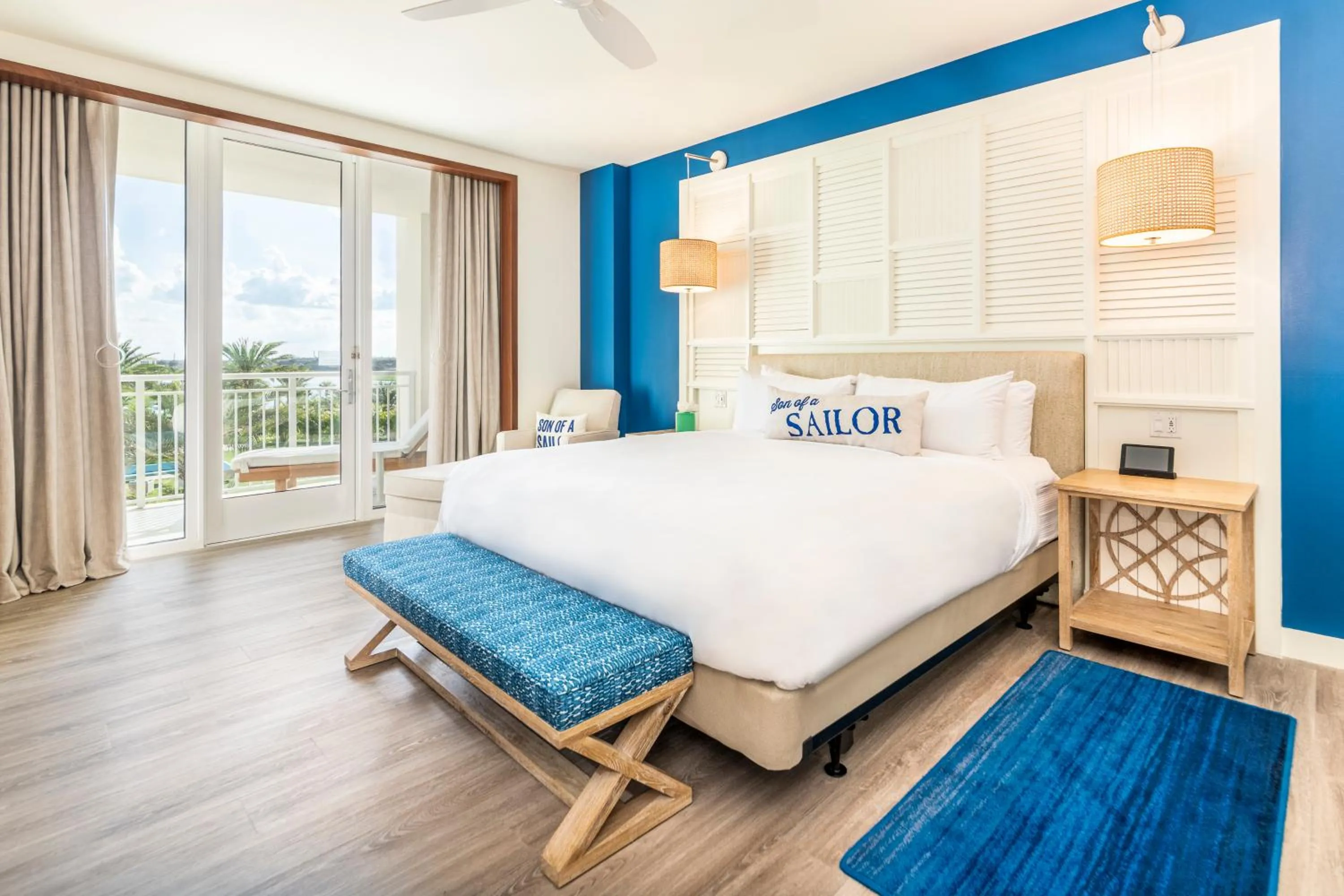 Bed in Margaritaville Resort Orlando