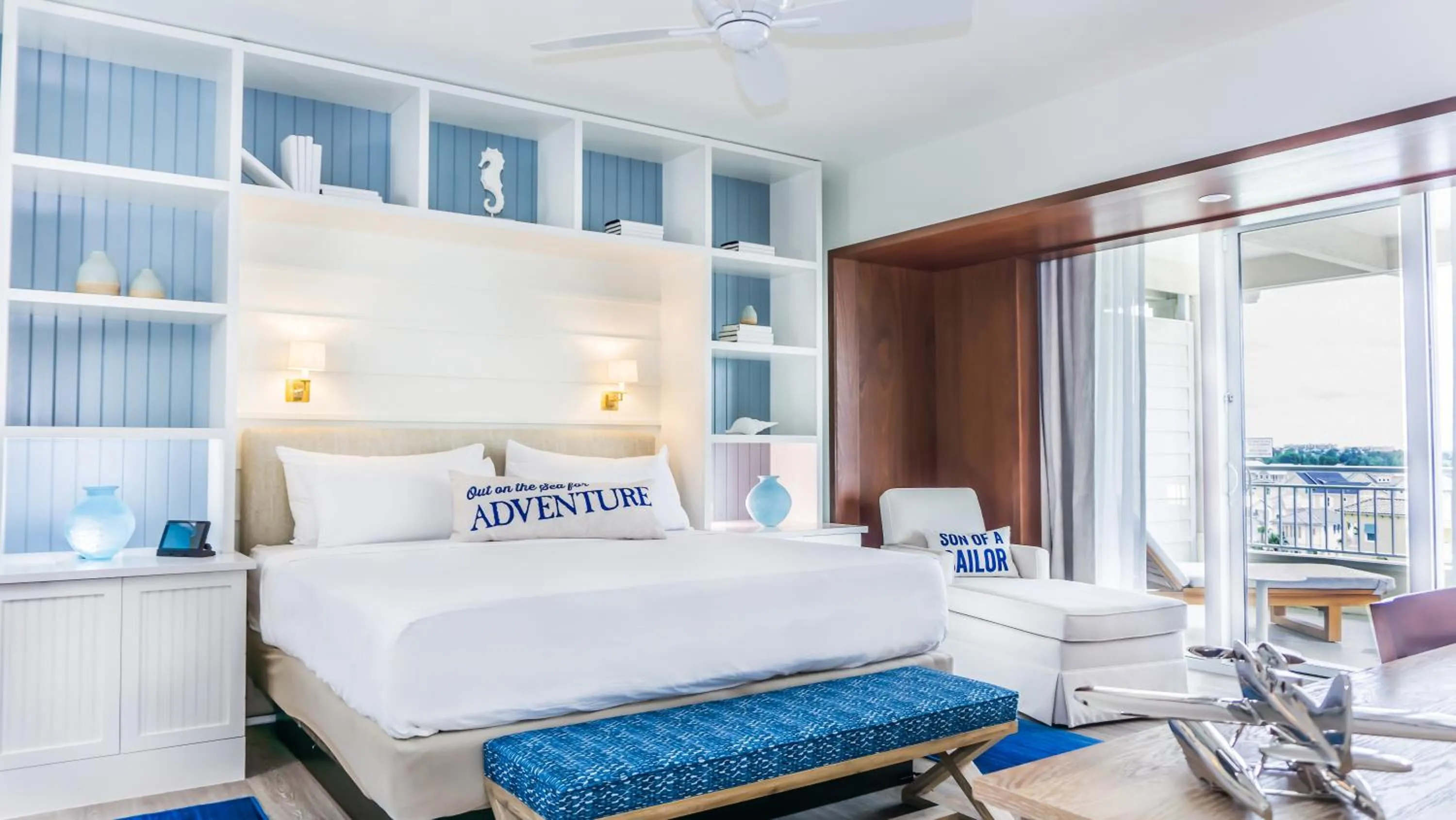 Bed in Margaritaville Resort Orlando