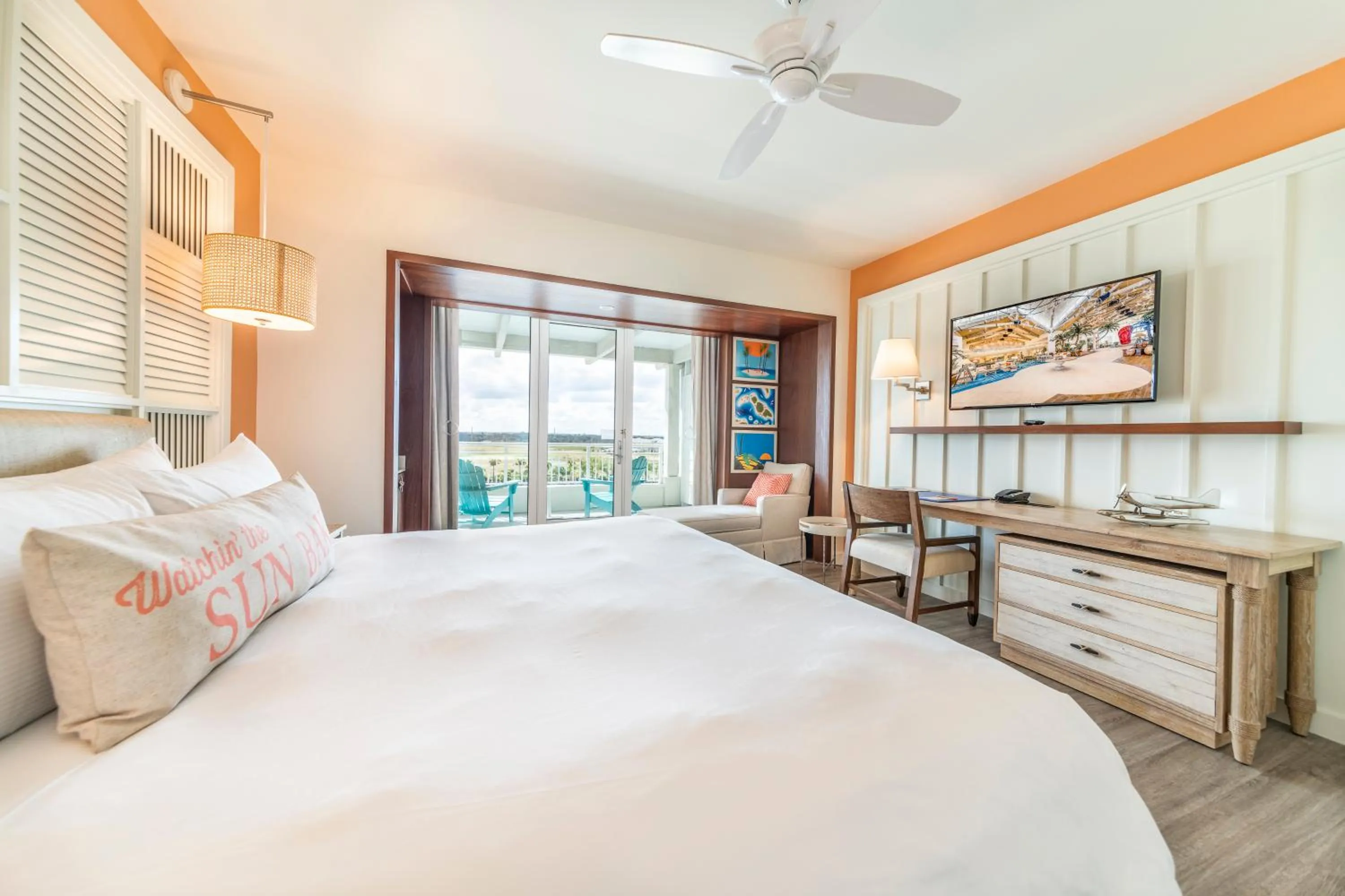 Photo of the whole room, Bed in Margaritaville Resort Orlando