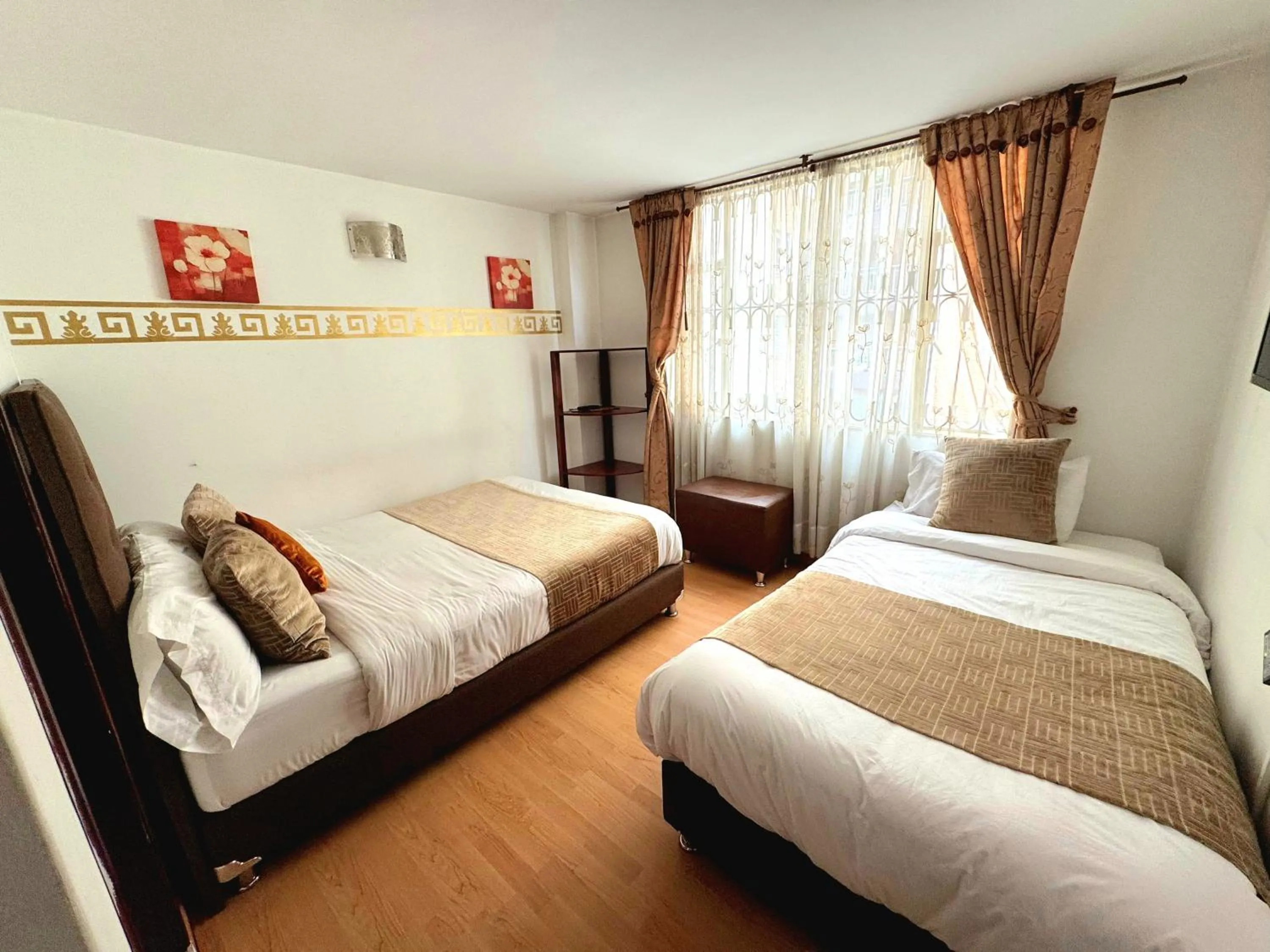 Bedroom, Bed in Oporto 83