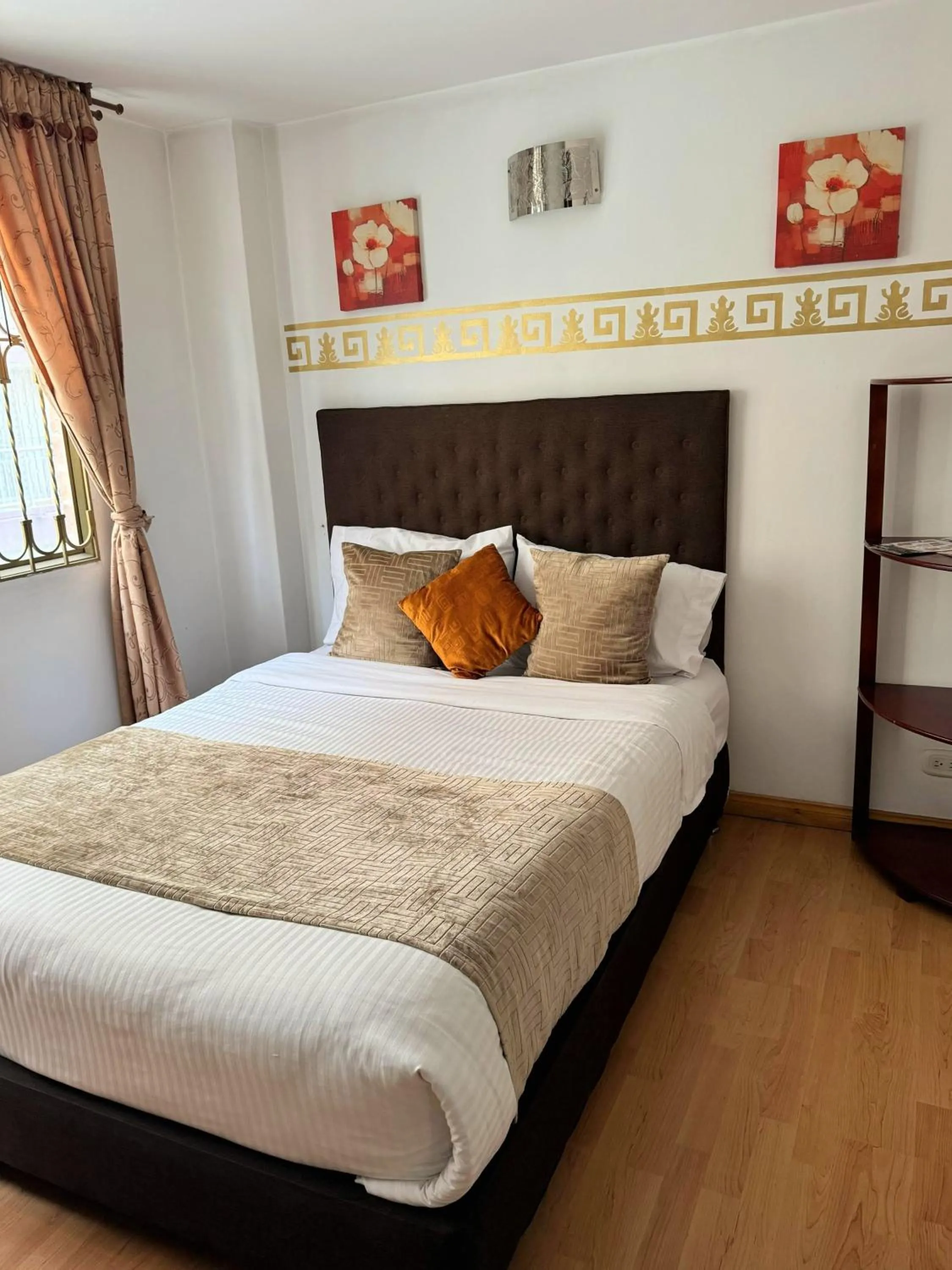 Bedroom, Bed in Oporto 83